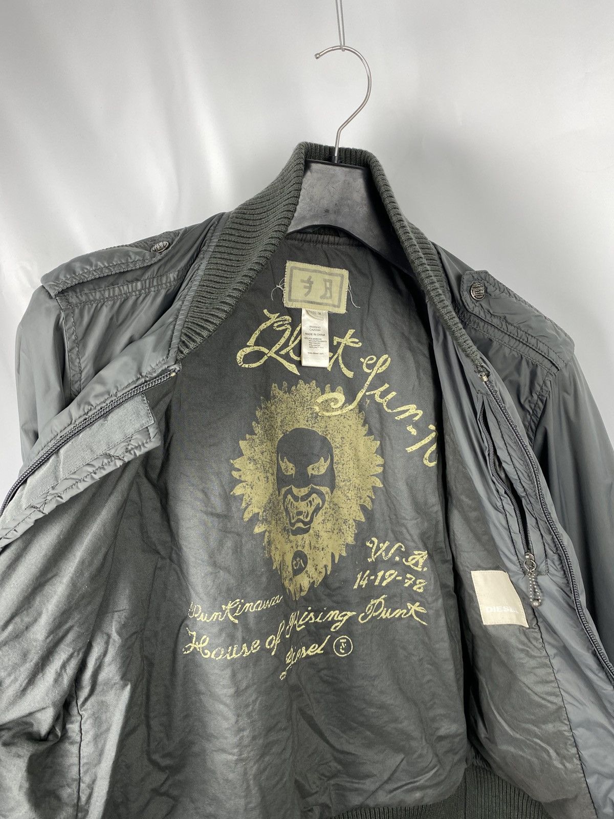 Diesel × Vintage Vintage Diesel 00s Bomber Jacket Men Y2K size M Size US M / EU 48-50 / 2 - 13 Thumbnail