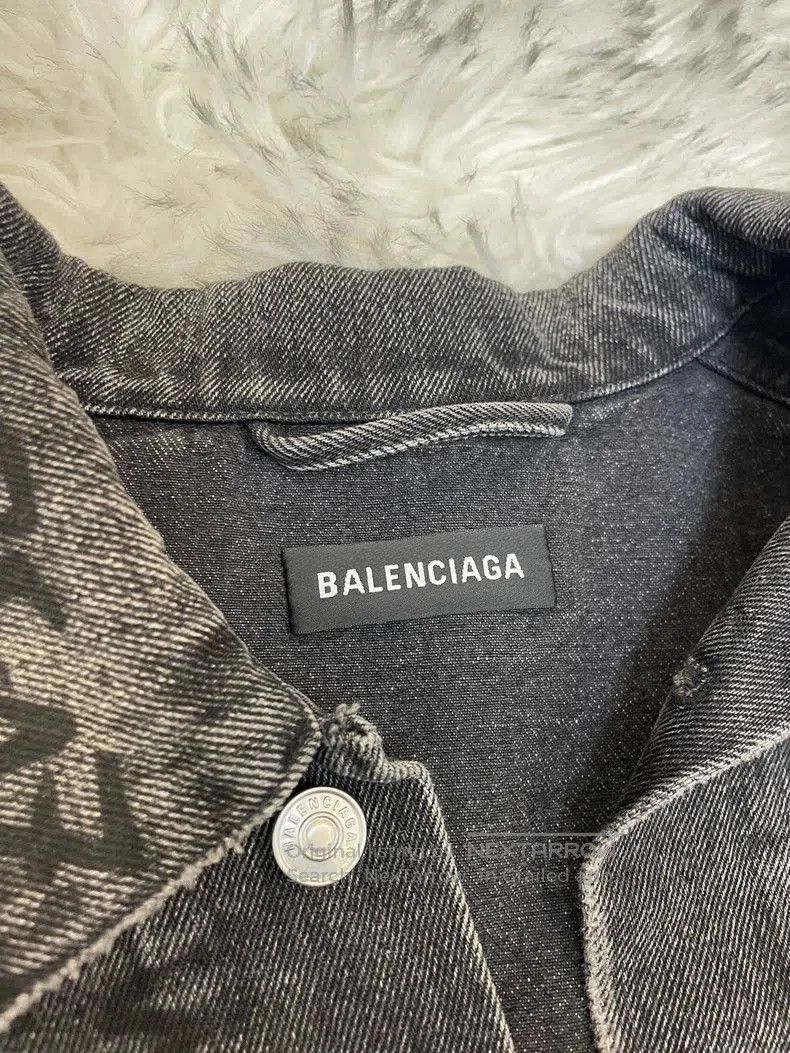 Balenciaga Balenciaga Graffiti Denim Jacket. Size US XL / EU 56 / 4 - 3 Thumbnail