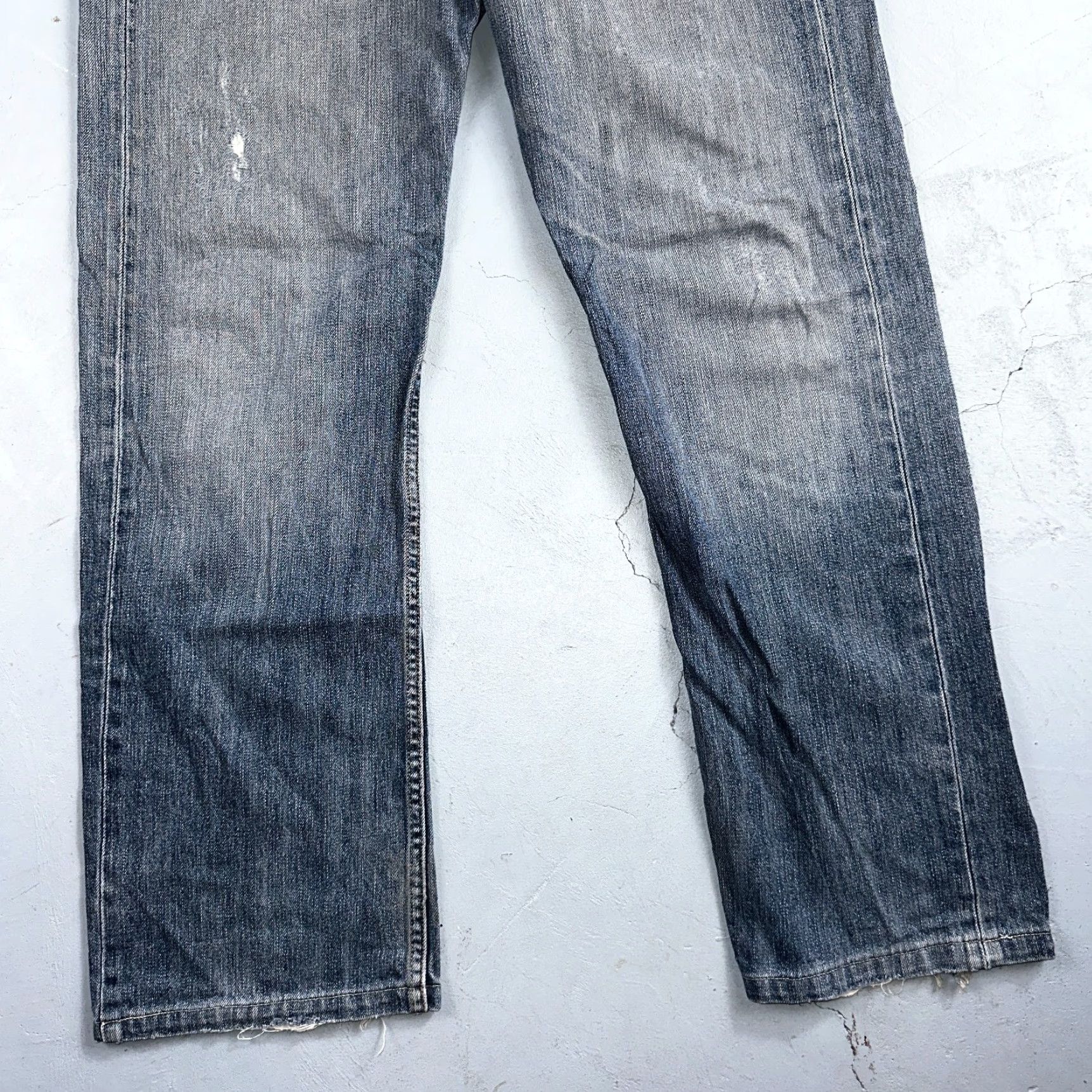 Levi's Levis 501 Vintage Y2K Straight Jeans Blue Med Wash 34x36 90s Men Regular Denim Classic Rise 30 Inseam 34 Blue Size US 34 / EU 50 - 3 Thumbnail