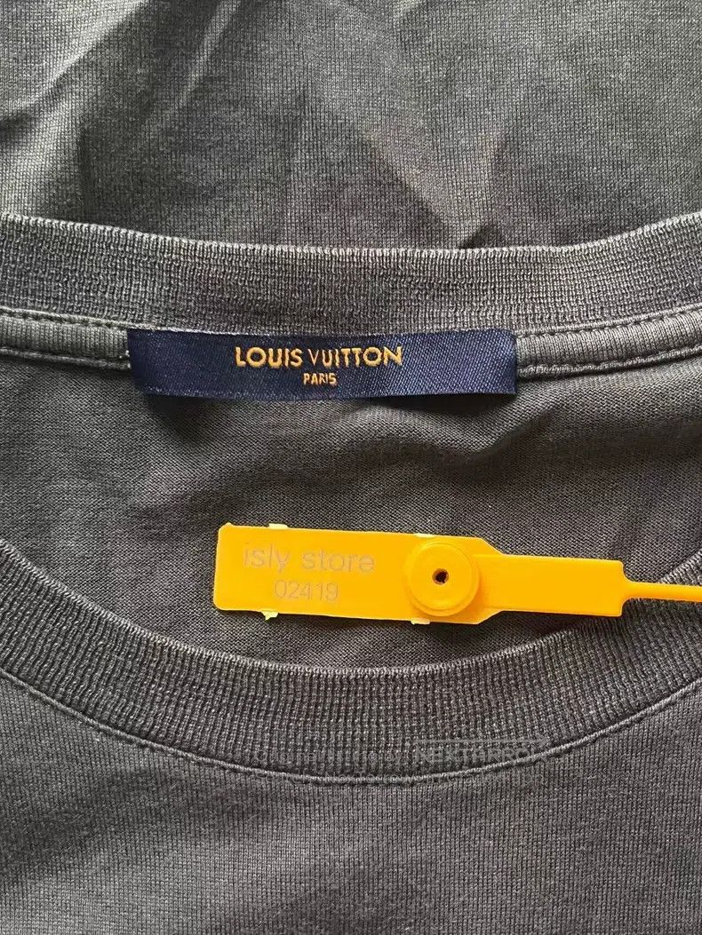 Louis Vuitton Louis Vuitton Embroidered logo short sleeve T-shirt Size US M / EU 48-50 / 2 - 3 Thumbnail