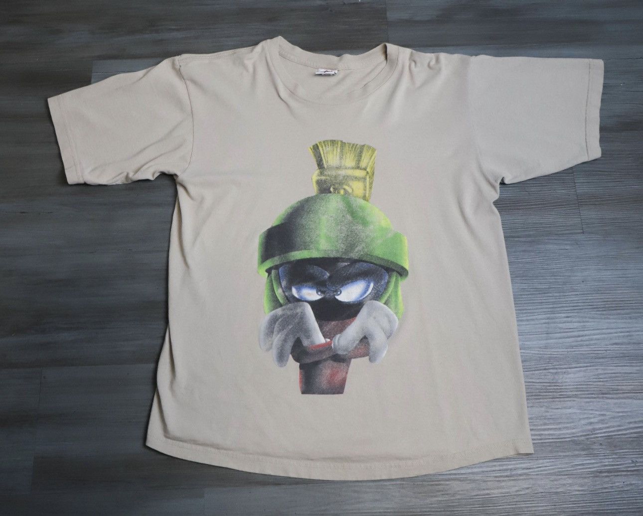 Vintage Vintage Marvin The Martian Looney Tunes T Shirt Beige Size L Size US L / EU 52-54 / 3 - 1 Thumbnail