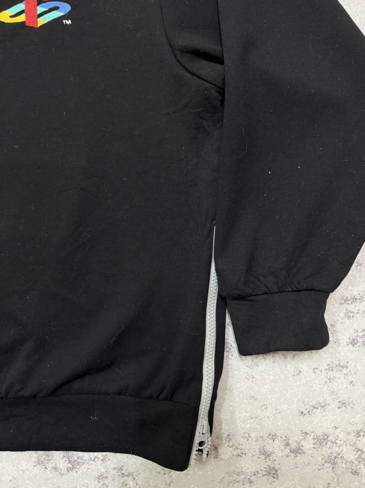 GU PLAY STATION X GU GAMING SWEATSHIRT Size US S / EU 44-46 / 1 - 5 Thumbnail