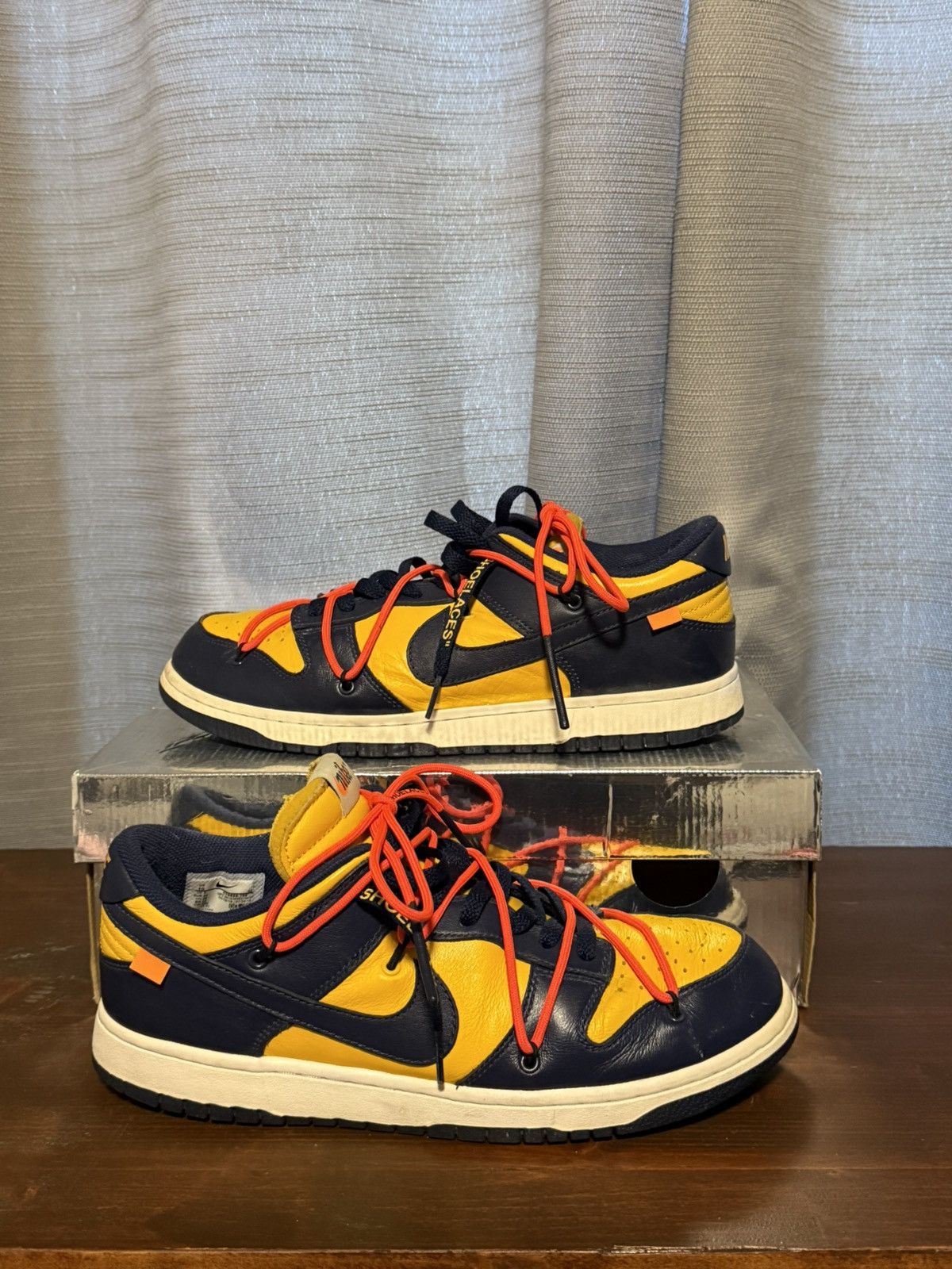 Off-White University Gold Off-White Dunk Size US 10 / EU 43 - 1 Thumbnail