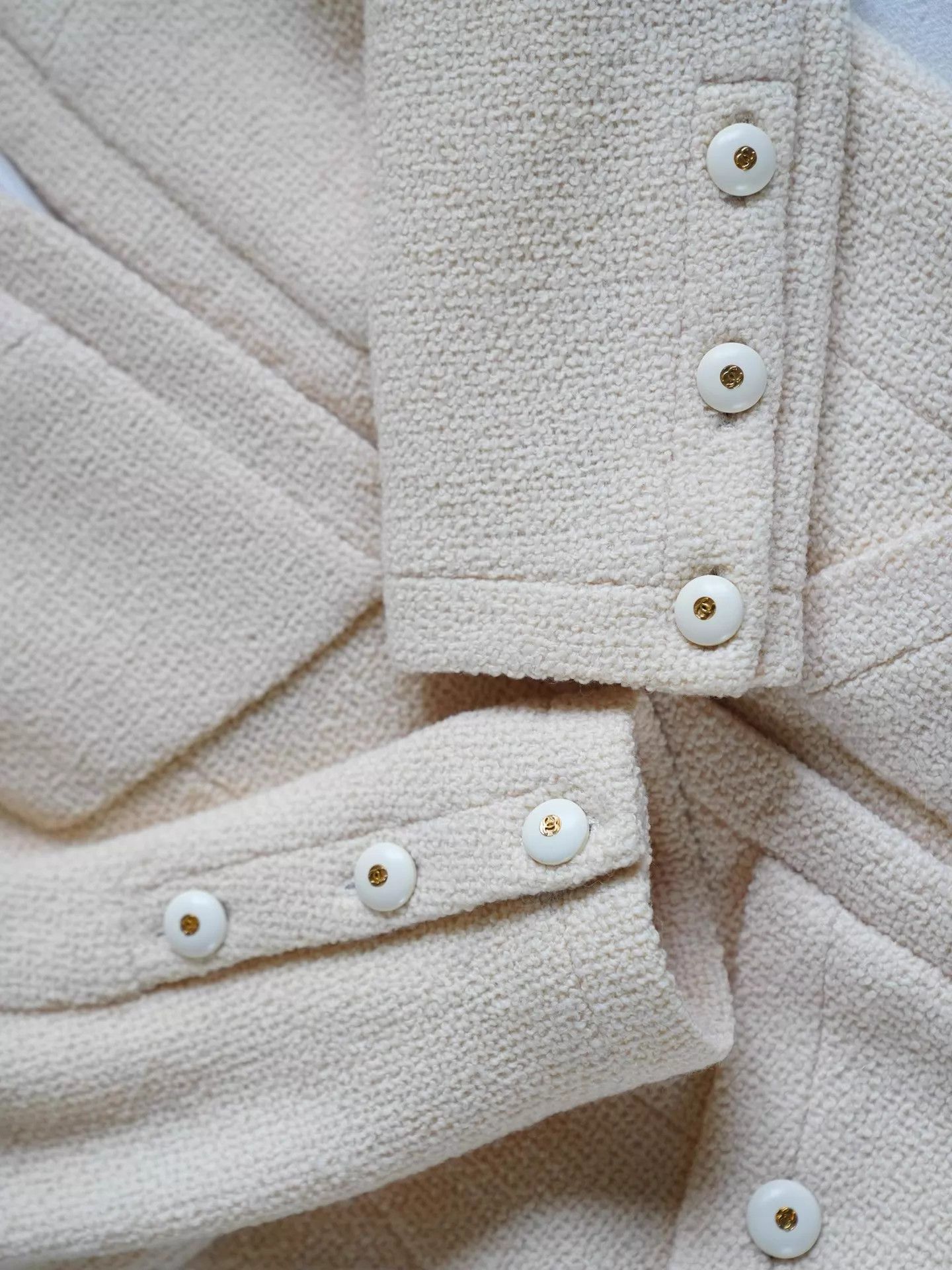 Chanel Chanel 1992 Cream Tweed Suit Skirt Set FR38 Size S / US 4 / IT 40 - 4 Thumbnail