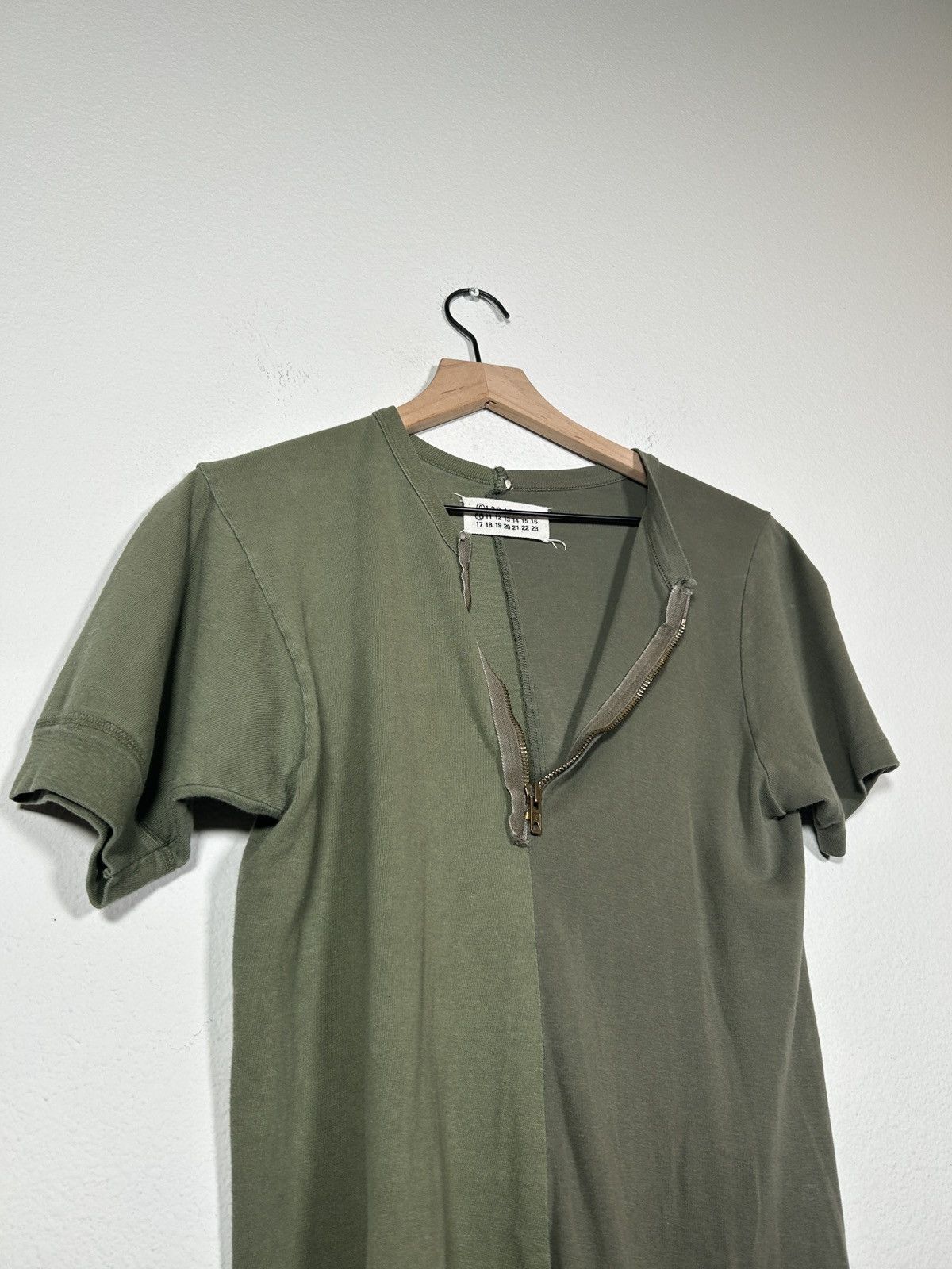Maison Margiela SS01 Artisanal Split Hybrid Tee Size US S / EU 44-46 / 1 - 3 Thumbnail