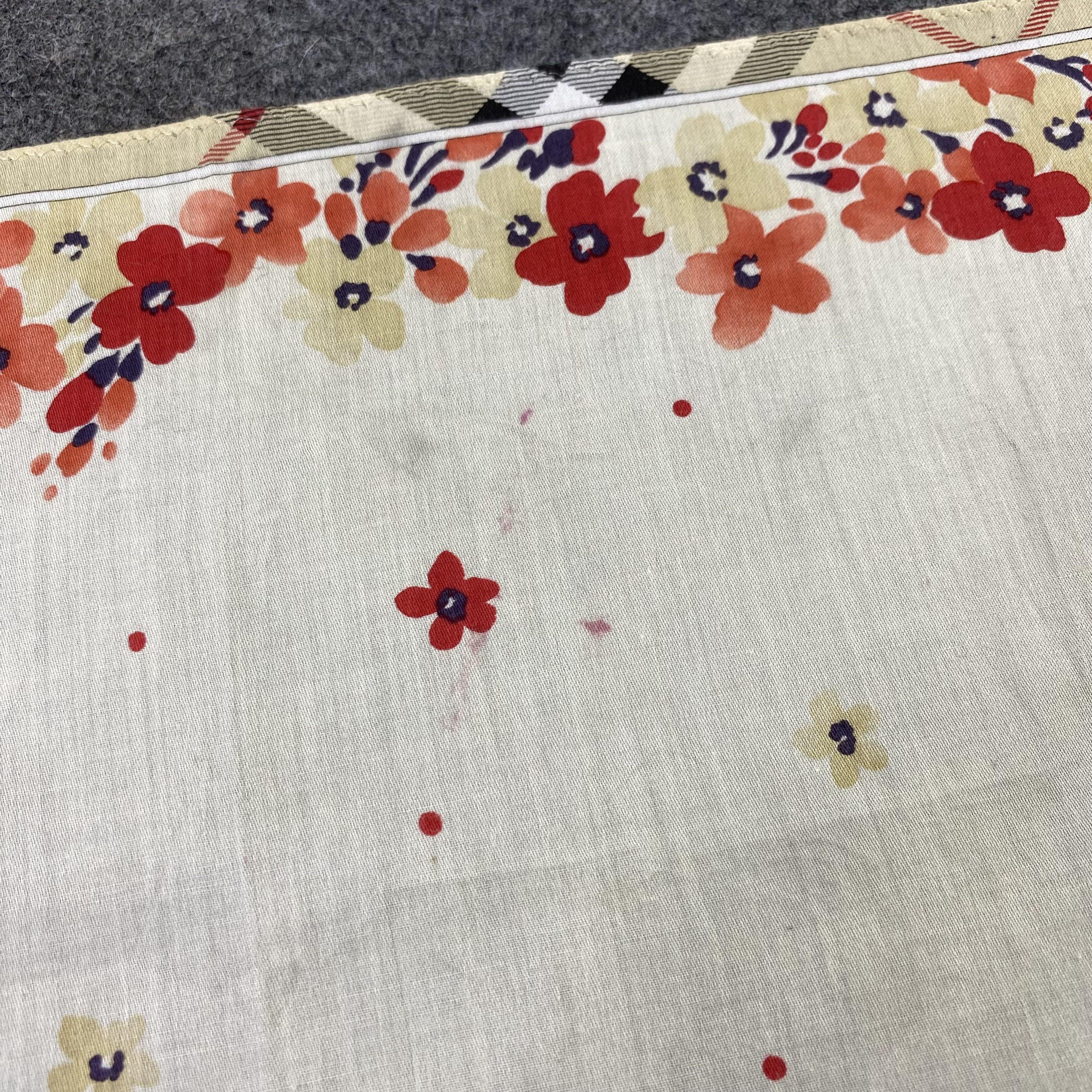 Burberry Burberry Handkerchief / Bandana / Neckerchief-B2353 Size ONE SIZE - 9 Thumbnail