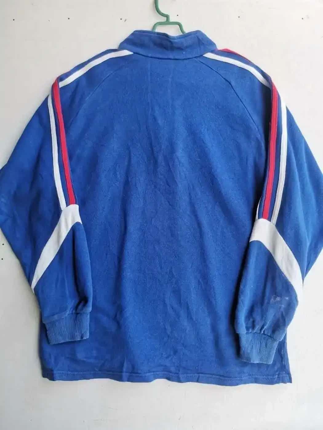 Adidas Vintage Adidas Three Stars Sweatshirt Size US L / EU 52-54 / 3 - 3 Thumbnail