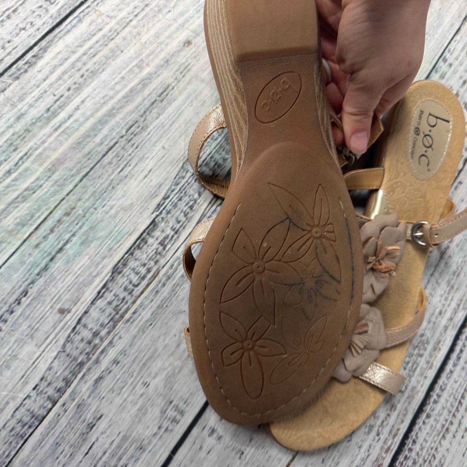 Born B.O.C. Born Concept Metallic Gold Flower Sandals Women's 11 Size US 11 / IT 41 - 3 Thumbnail