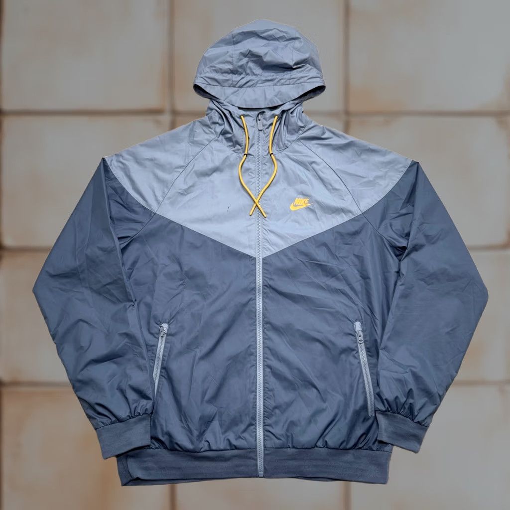 Nike × Stussy Nike x Stussy Windrunner Quarterzip Windbreaker
