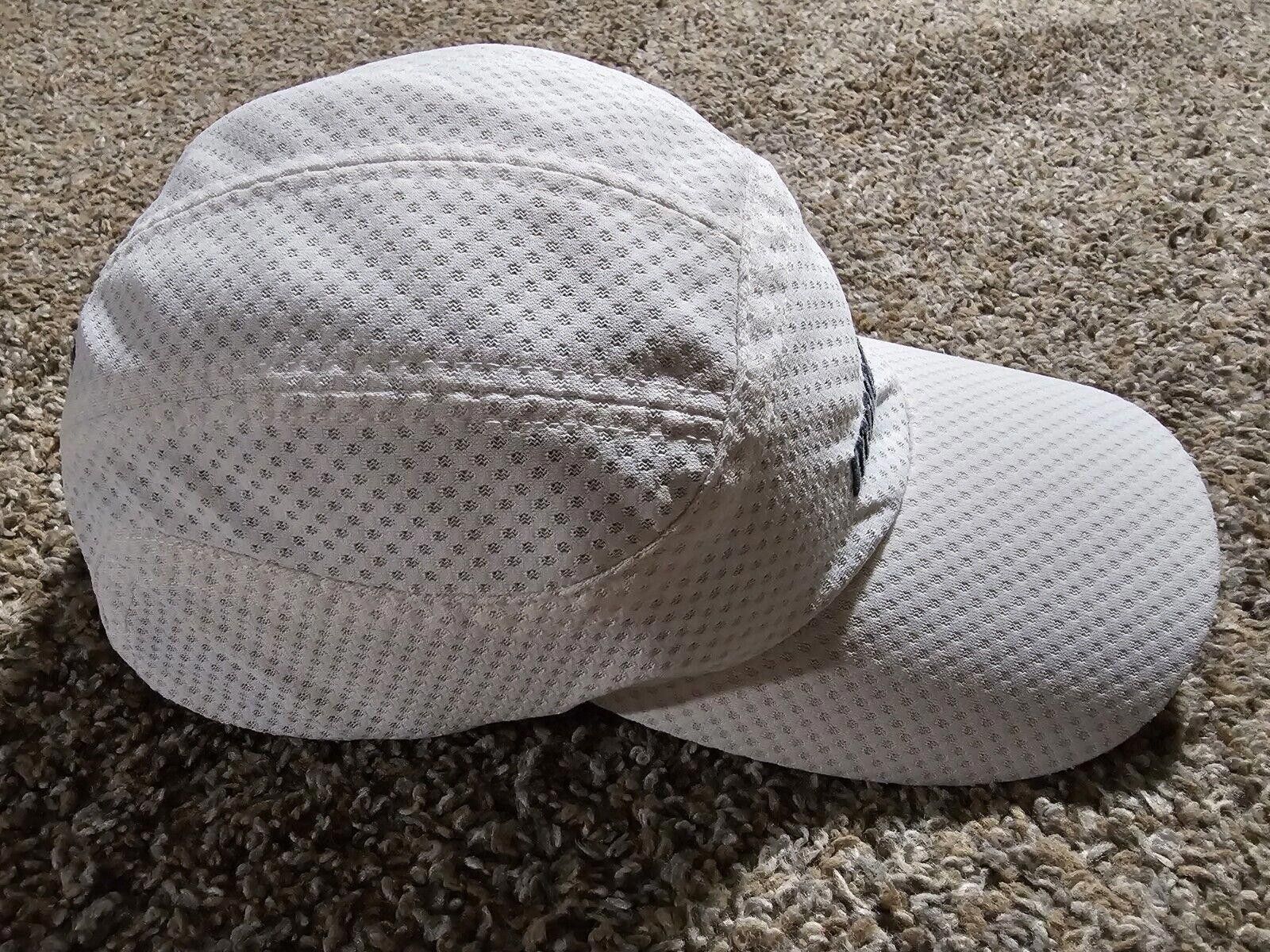 Designer Montrail O/S White Moisture Wicking panel hat Size ONE SIZE - 4 Thumbnail