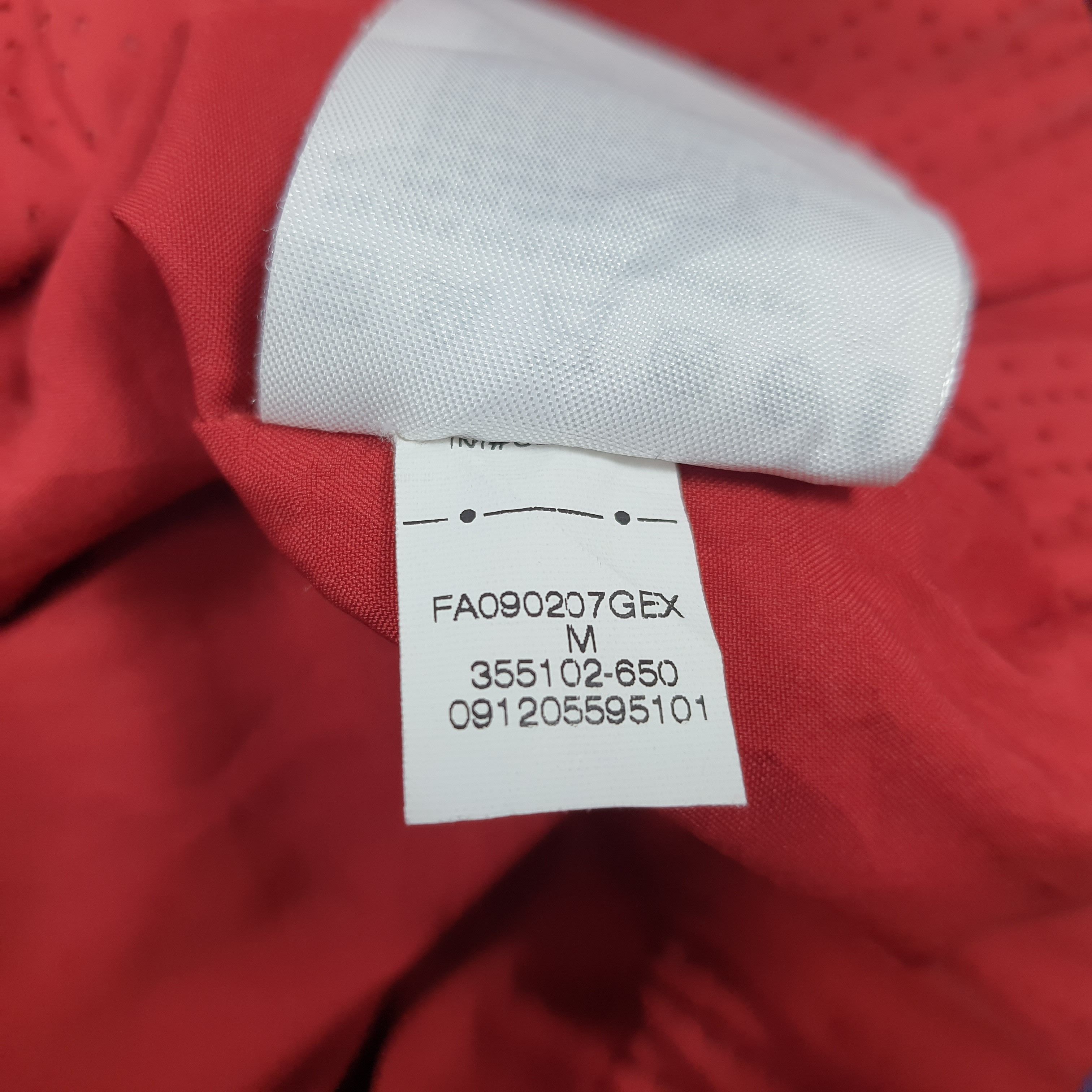Nike Y2K Manchester United Nike AIG Training Shell Jacket C302N15 Size US S / EU 44-46 / 1 - 11 Thumbnail