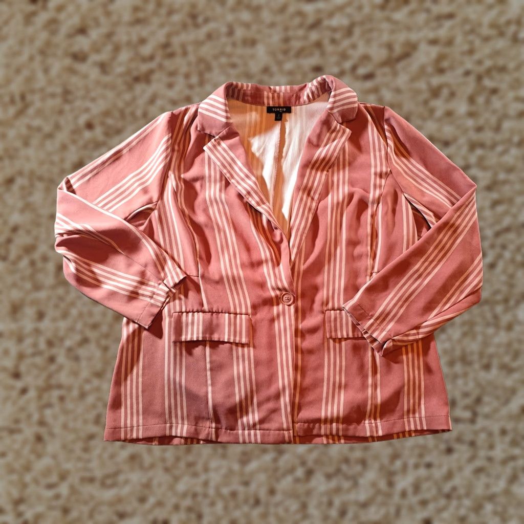 Torrid Torrid Blazer Women 2X Pink White Striped Long Sleeve Casual Career Classic Blazer (Plus) Size XXL / US 16-18 / IT 52-54 - 1 Thumbnail