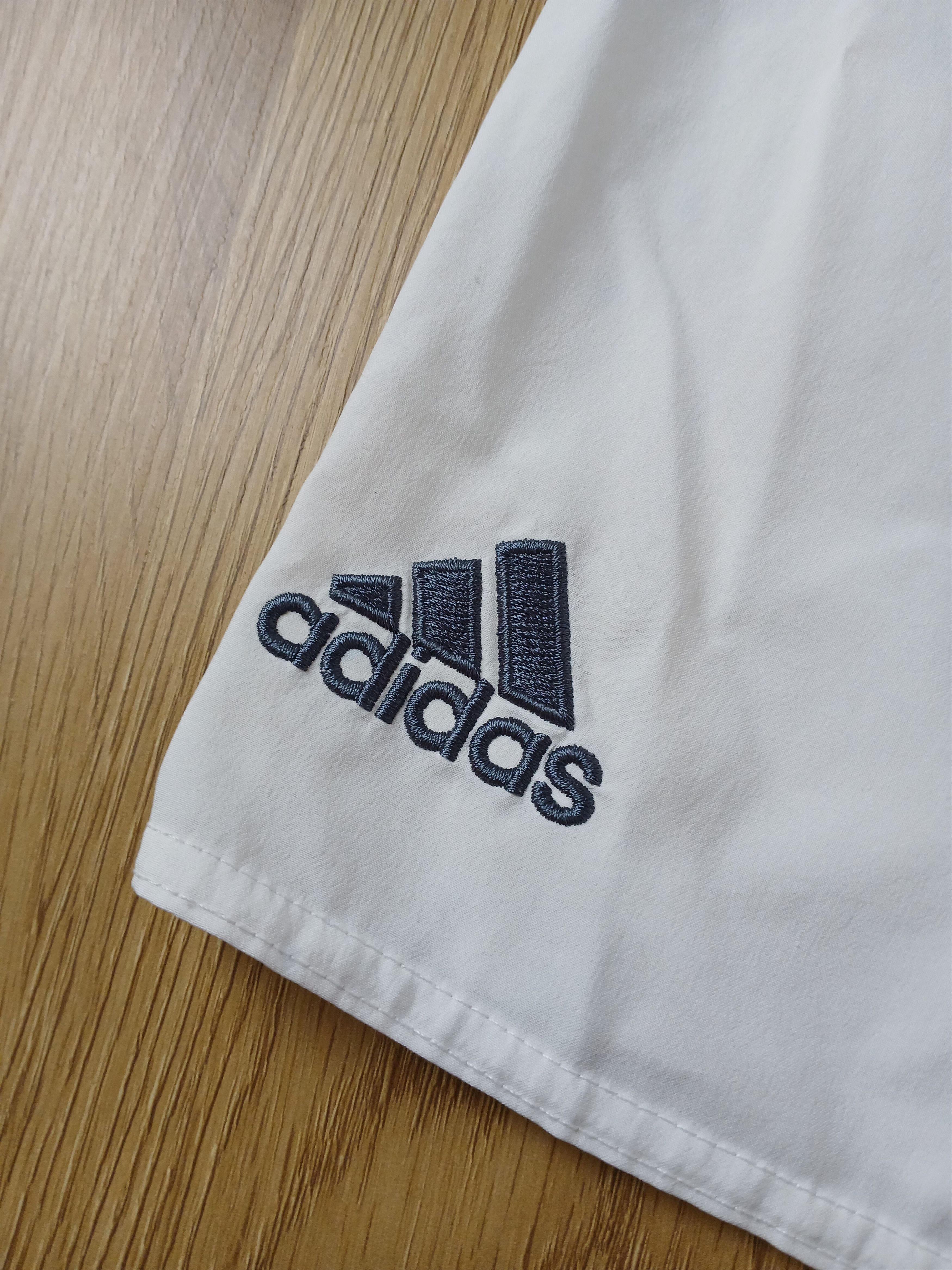 Adidas Real Madrid Football Shorts size L Size US 32 / EU 48 - 4 Thumbnail
