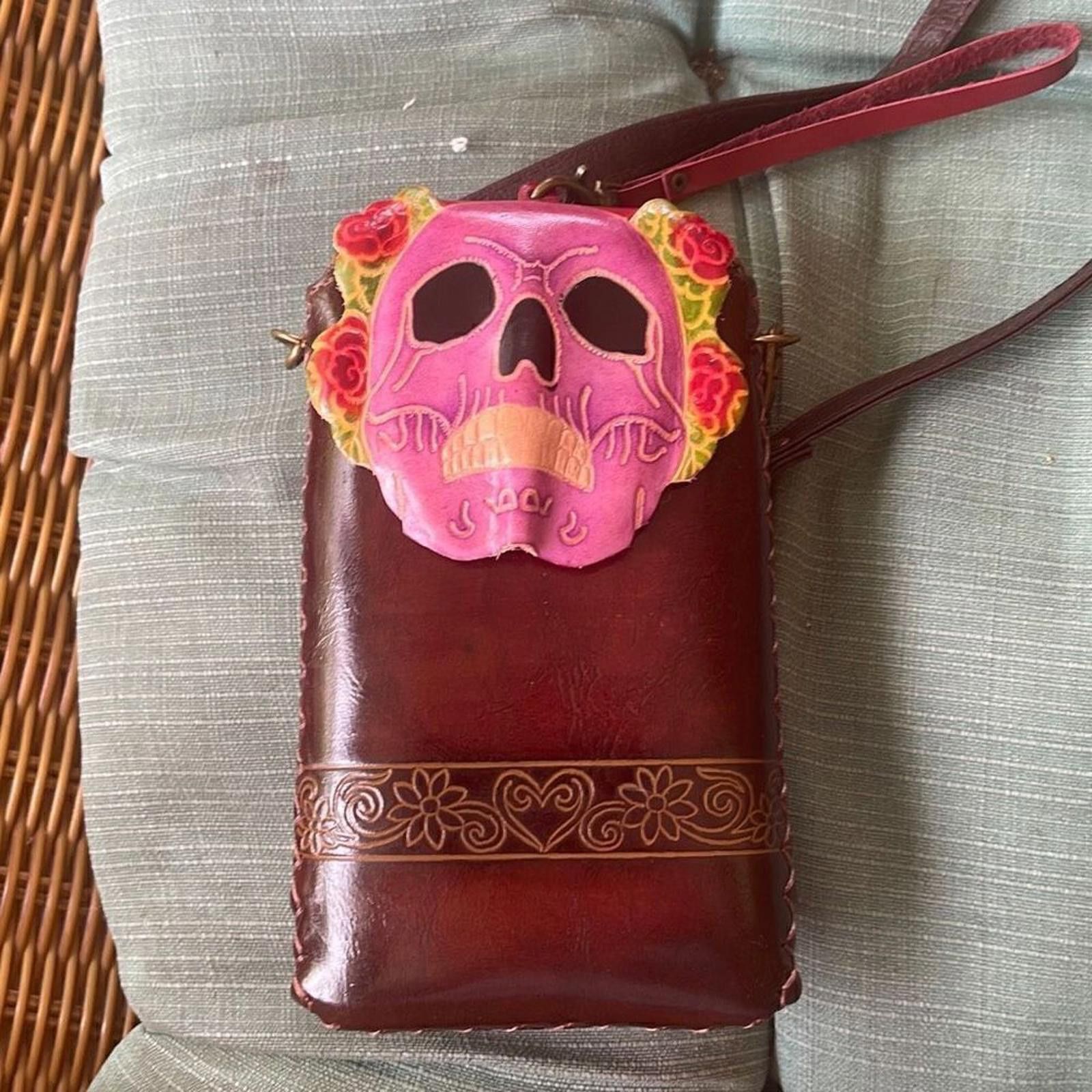 NASCAR Hand crafted, leather cell phone, cross, body skull purse Size ONE SIZE - 1 Thumbnail