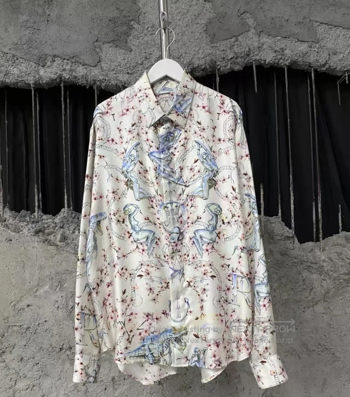 Dior Dior shirt size 38 wxx. Size XS / US 0-2 / IT 36-38 - 1 Thumbnail