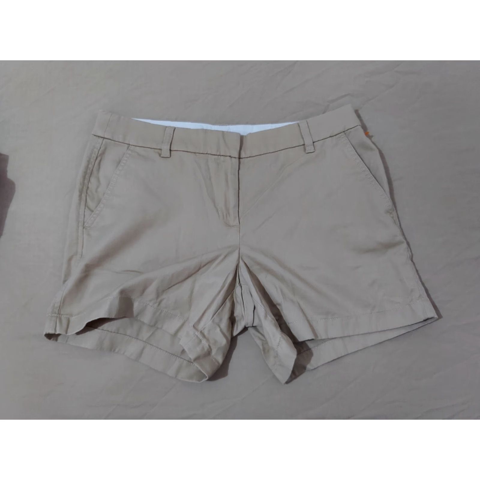 J.Crew Womens J. Crew Shorts Chino Cotton Beige 8 Khaki Stretch Regular 8 Womens Beige Chino Cotton Stretch J. Crew Shorts Size 30" / US 8 / IT 44 - 2 Thumbnail
