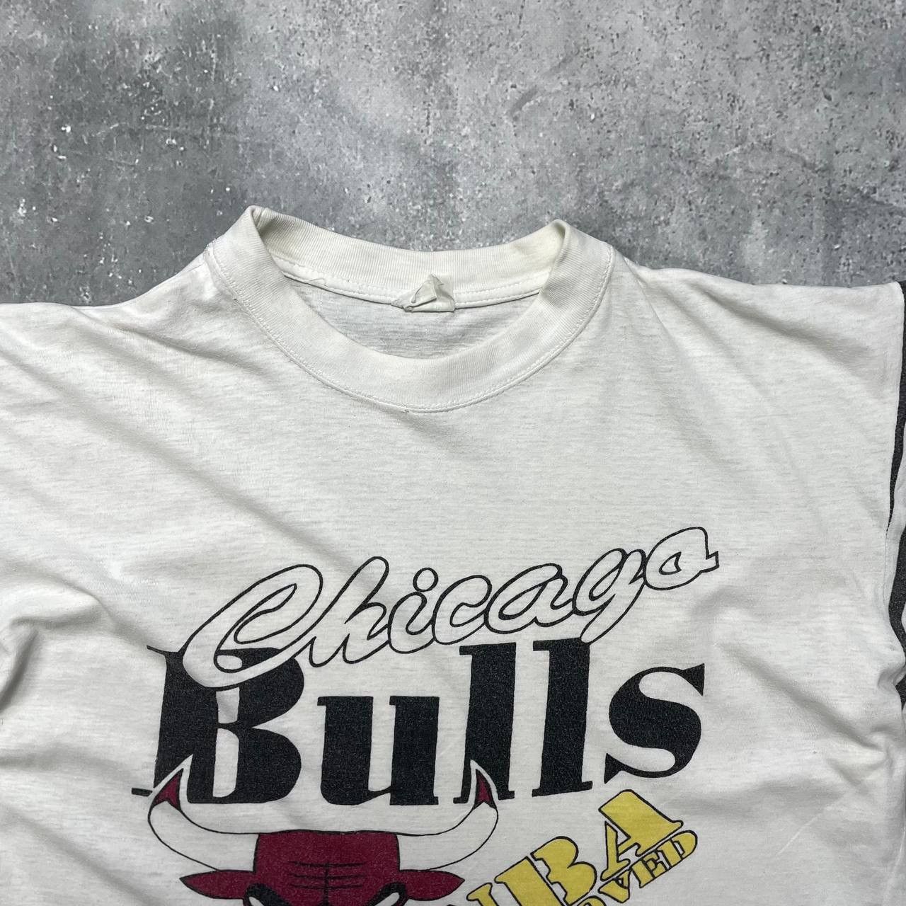 NBA × Vintage Vintage 90s Chicago Bulls NBA Approved T Shirt White Size US M / EU 48-50 / 2 - 5 Thumbnail