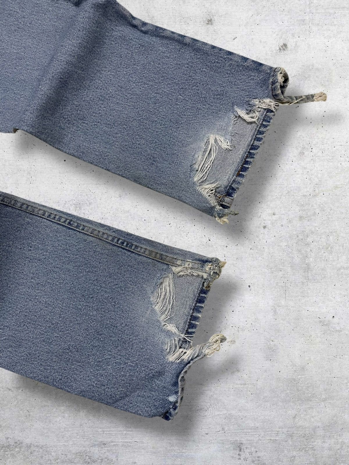 Levi's Vintage Clothing VINTAGE 505 LEVIS USA DESIGNER 90S BLUEWASHED RIPPED DENIM Size US 30 / EU 46 - 12 Thumbnail