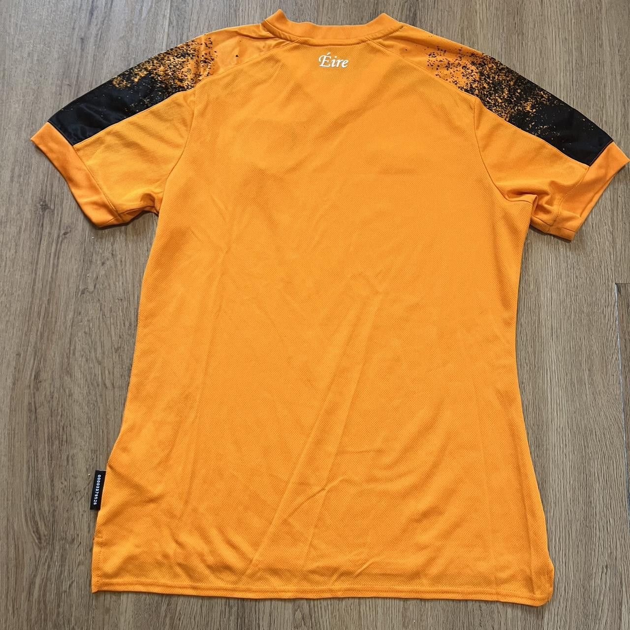 Umbro Umbro Ireland home football shirt in orange Size US S / EU 44-46 / 1 - 2 Thumbnail
