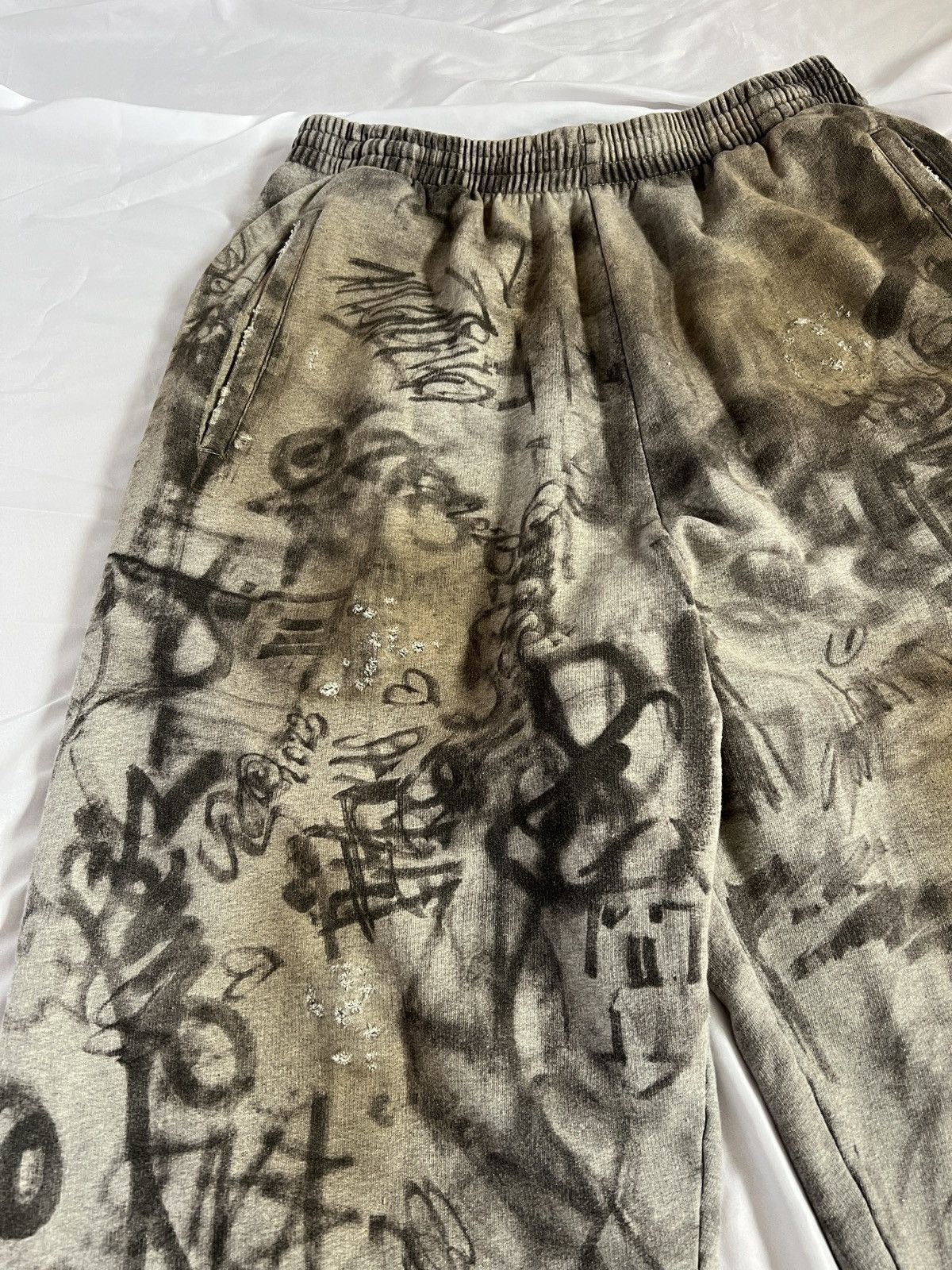 Balenciaga Balenciaga SS23 Grey Graffiti Skate Jogger Sz. S Size US 30 / EU 46 - 5 Thumbnail