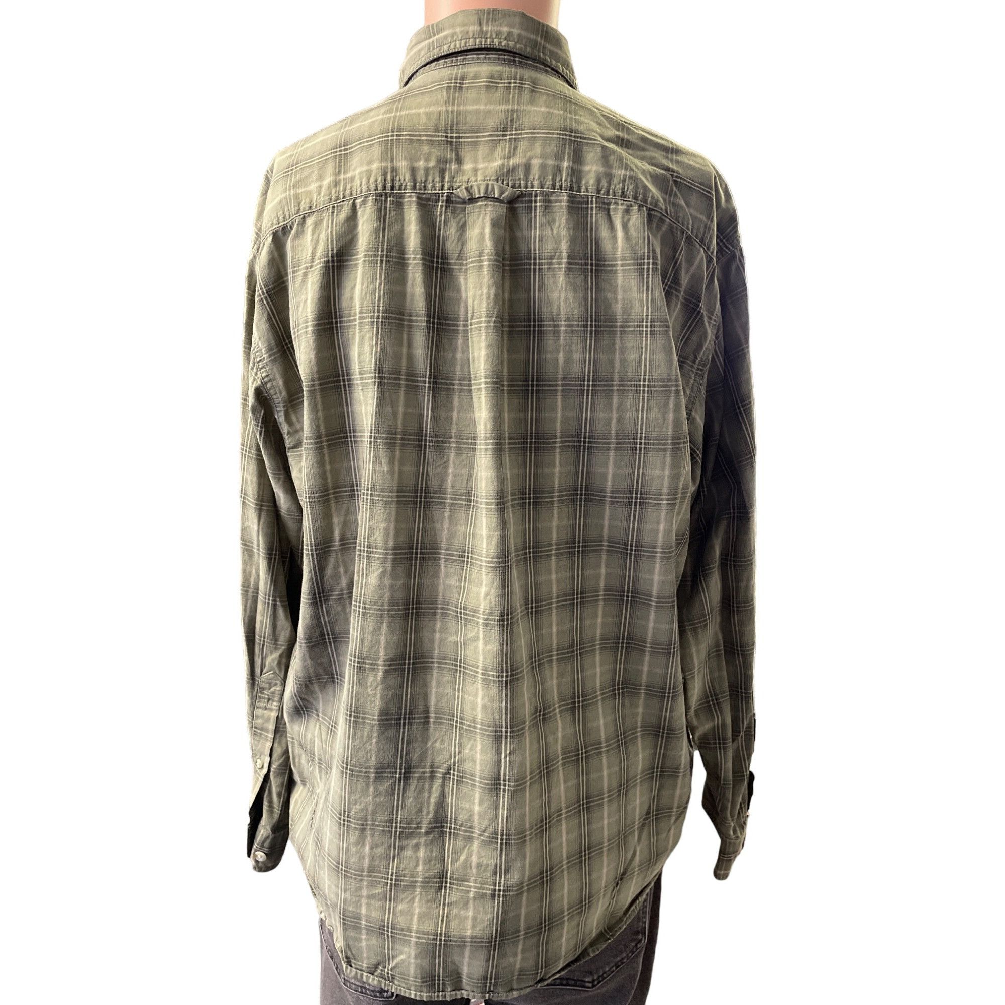 Columbia Columbia Men's Green Plaid Long Sleeve Button Up Shirt Size Size US L / EU 52-54 / 3 - 3 Thumbnail
