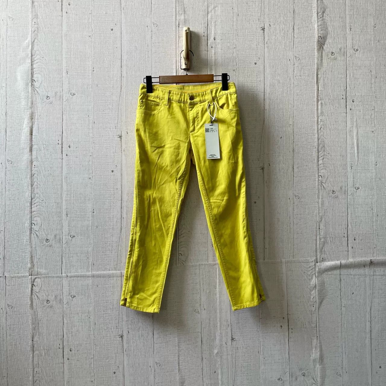 louis vuitton yellow denim pants size 34
