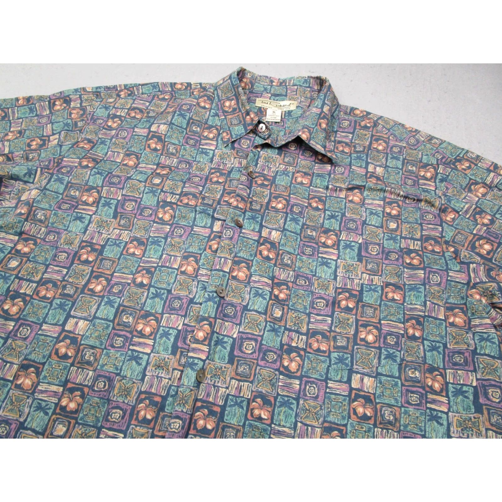 Tori Richard Tori Richard Shirt Men Extra Large Green Button-Up Hawaiian Cotton Lawn Short Sleeve Geometric 60s 70s USA Mens XL Green Cotton Lawn Button-Up Shirt Size US XL / EU 56 / 4 - 2 Thumbnail