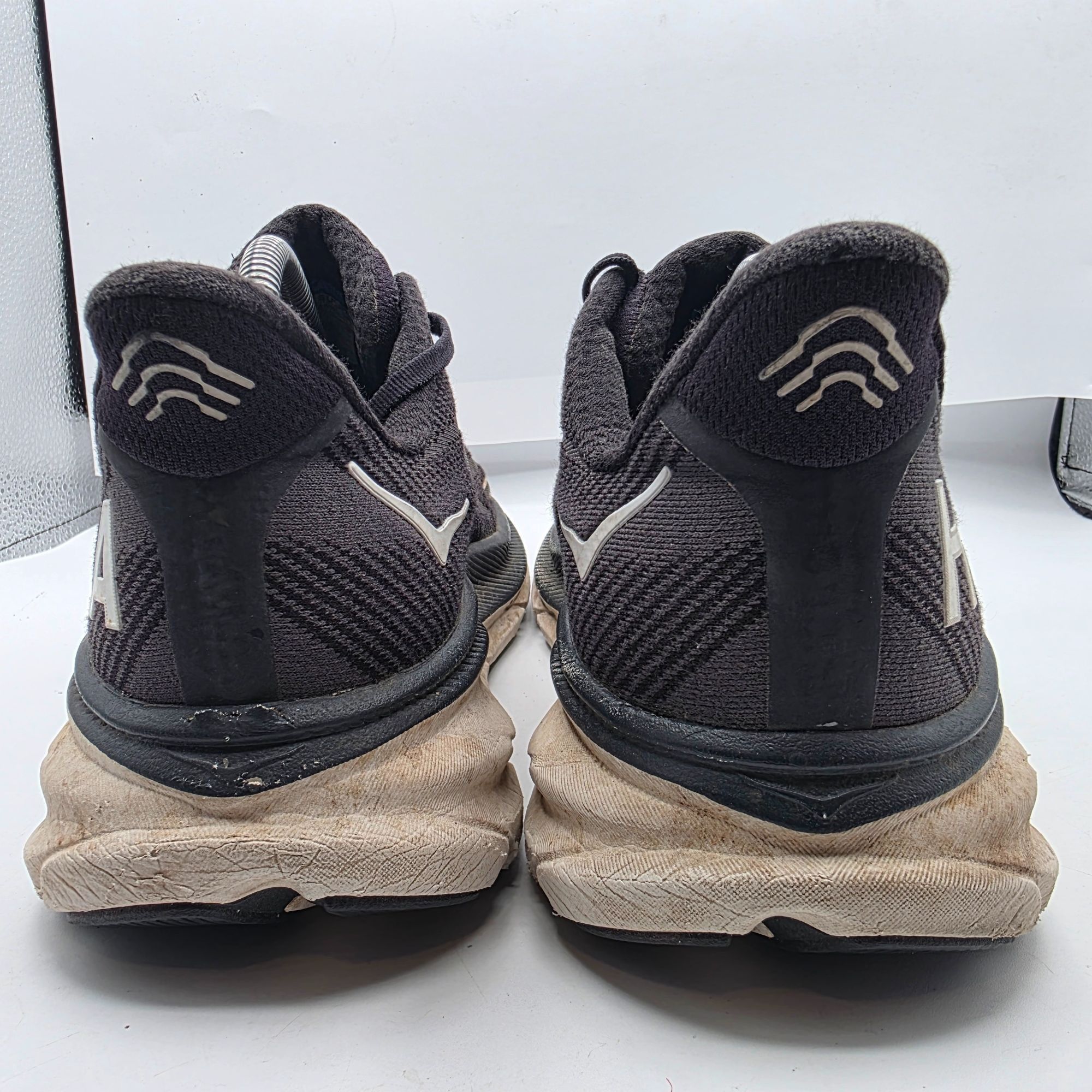 Hoka Hoka One One Clifton 9 Womens Size 12 Black Lightweight Athl Size US 12 / IT 42 - 5 Thumbnail