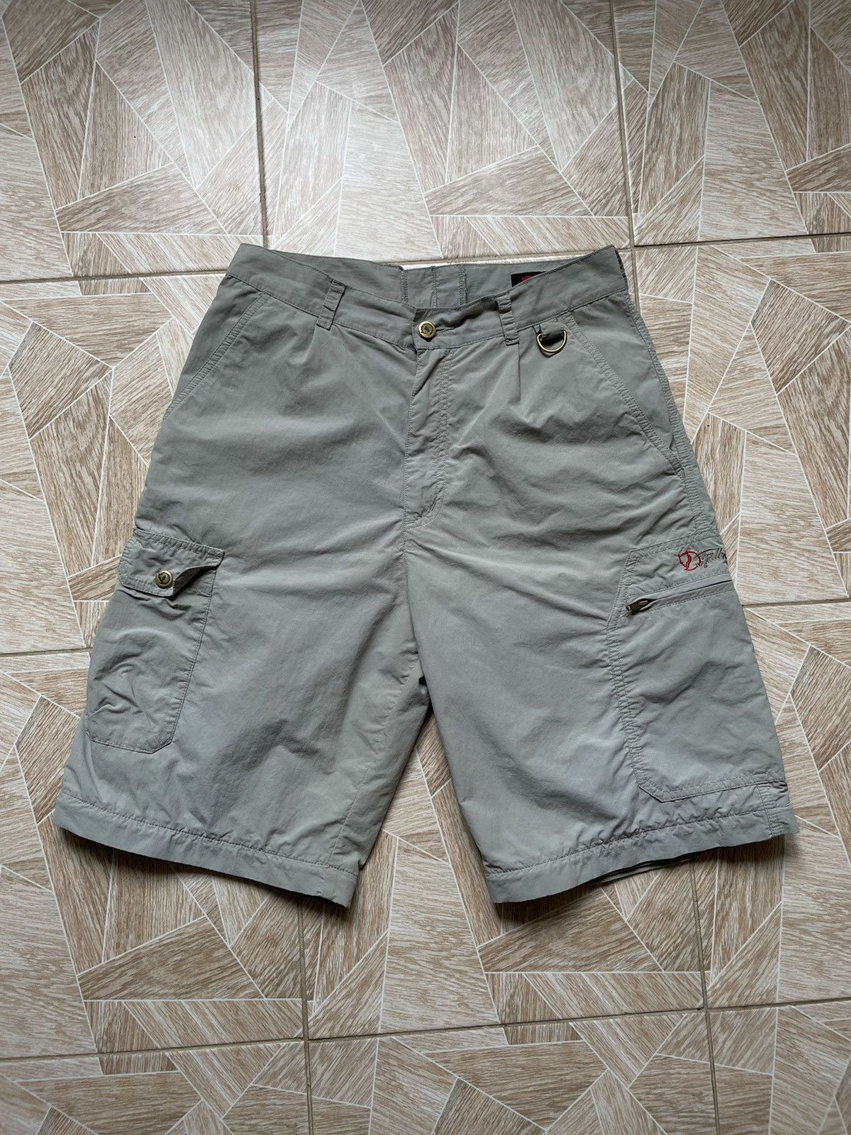 Fjallraven × Vintage Rare Outdoor Fjallraven Multi Pocket Tracking Nylon Shorts Size 27" / US 4 / IT 40 - 1 Thumbnail