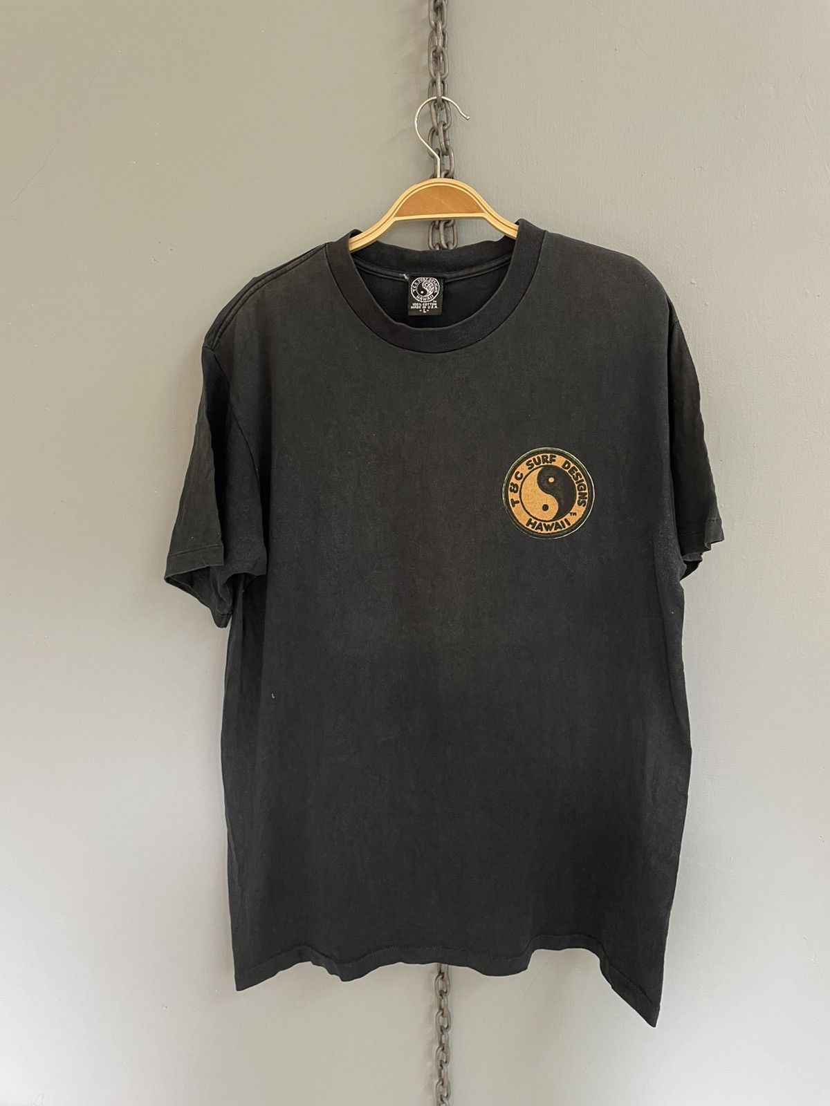 Vintage Vintage 90s T&C Surf Design Hawaii t shirt Size US L / EU 52-54 / 3 - 2 Thumbnail