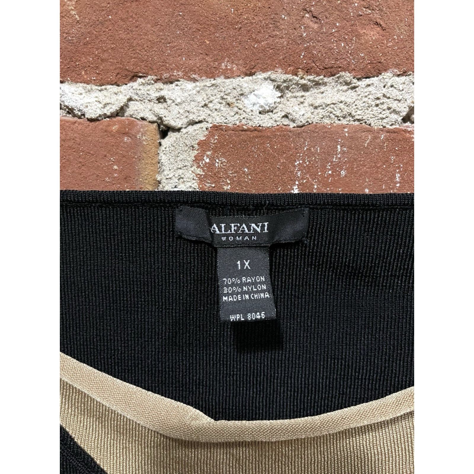 Alfani Alfani Blouse Shirt Women’s Black Beige Sleeveless 1X Rayon Blend Tunic Regular Round Neck Pullover Casual Business Travel Size XL / US 12-14 / IT 48-50 - 2 Thumbnail