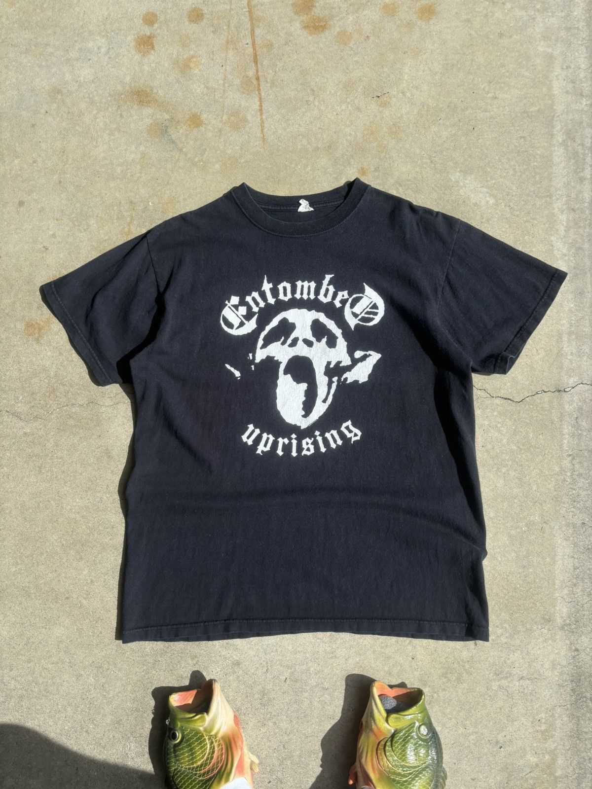 Band Tees × Vintage Crazy Faded Entombed Uprising Skull 90s Goth Grunge Tee Size US L / EU 52-54 / 3 - 1 Thumbnail