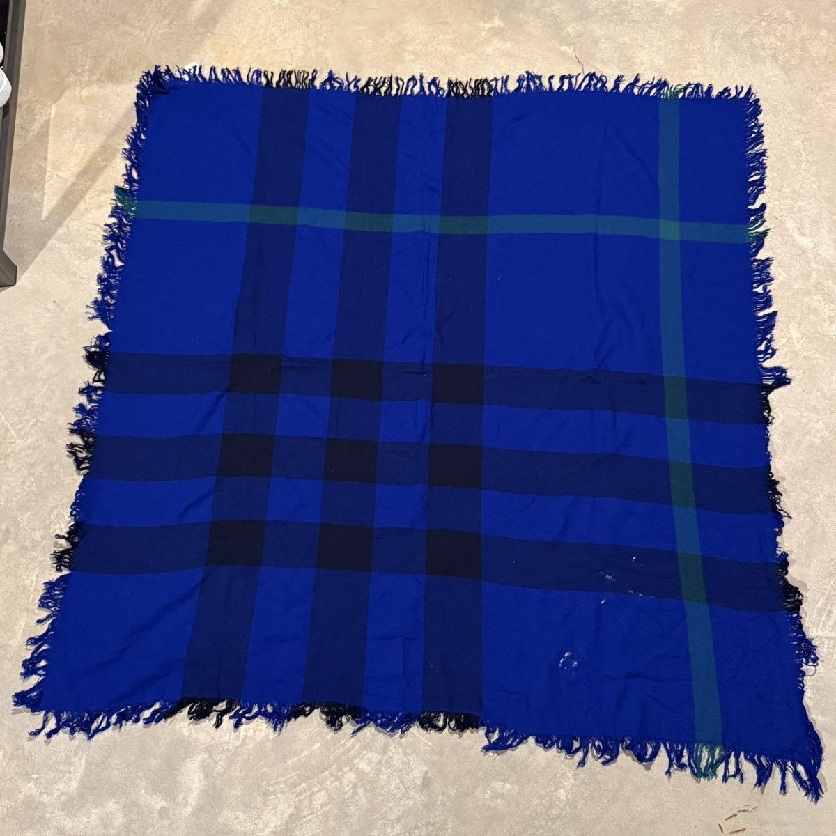 Burberry Burberry Merino Wool Nova Check Shawl Scarf Regency Blue Size ONE SIZE - 3 Thumbnail