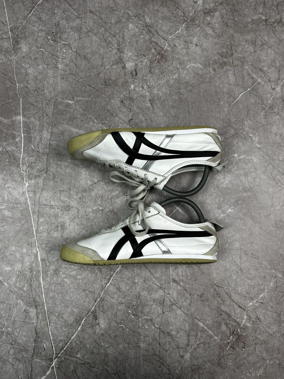 Asics Vintage Shoes Onitsuka Tiger Mexico 66 Kill Bill Size: 39 Size US 6 / EU 39 - 7 Thumbnail