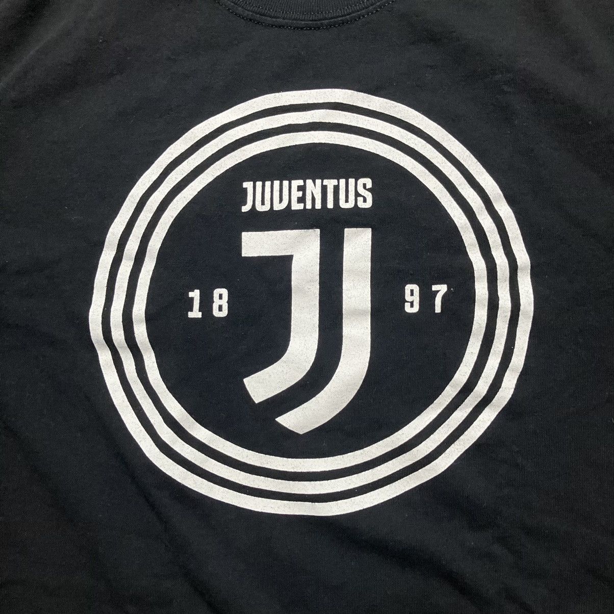 Vintage Juventus Soccer Graphic T Shirt Mens Size Small Size US S / EU 44-46 / 1 - 3 Thumbnail