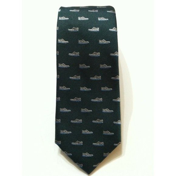 COLE HAAN MENS NEW GREEN 100%SILK CLASSIC NECK TIE WIDTH: 3