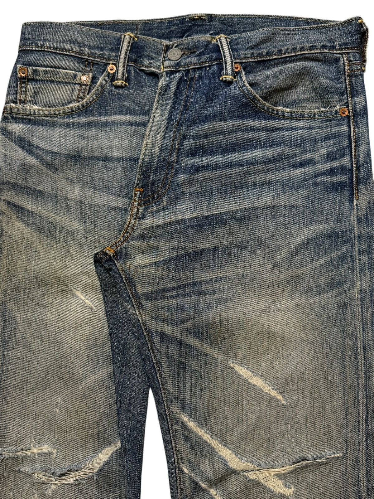 Levi's Vintage Clothing Vintage Y2K Levis 505 Blue Faded Wash Whiskers Distressed Size US 30 / EU 46 - 3 Thumbnail
