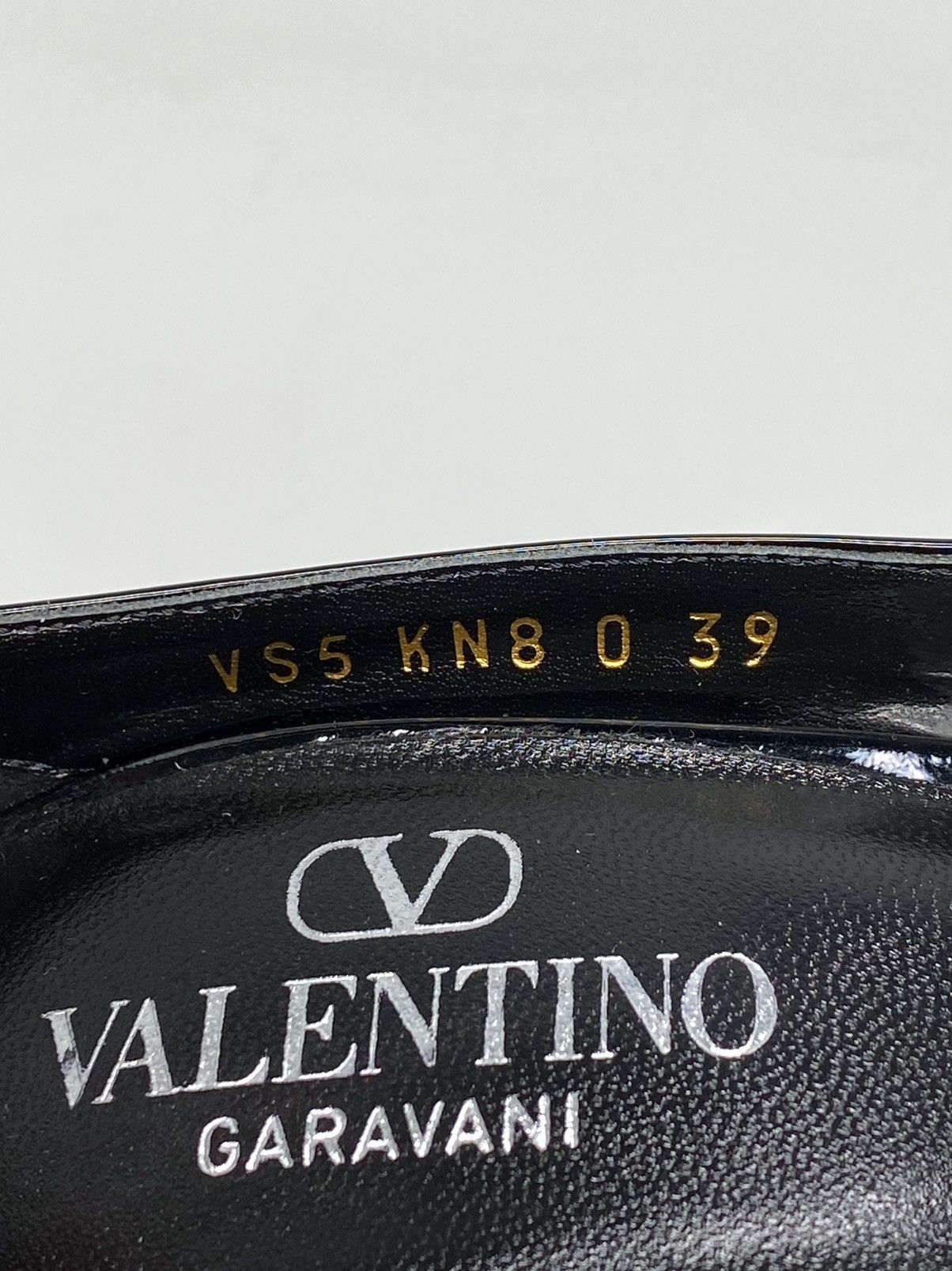 Valentino Valentino Garavani V Logo 105 Lockette Wedge Pump size 39 Size US 9 / IT 39 - 14 Thumbnail