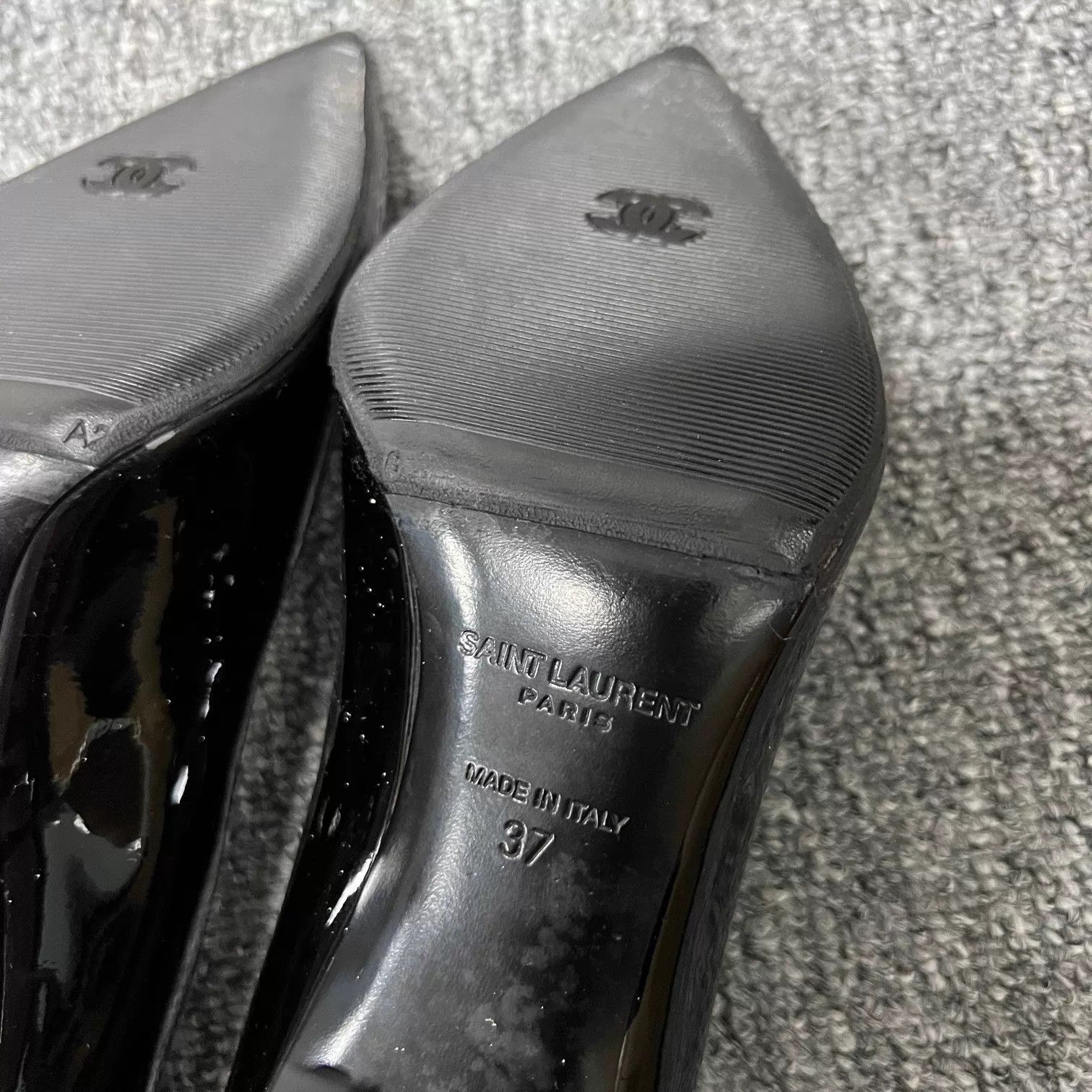 Yves Saint Laurent YSL Patent Leather YSL Heel Pumps Women's 37 99 New Size US 6.5 / IT 36.5 - 7 Thumbnail