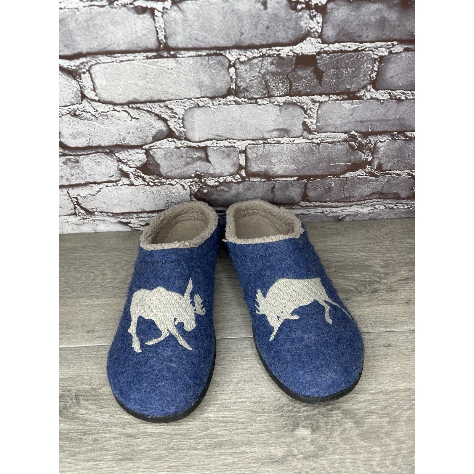 L.L. Bean LL Bean Daybreak Scuffs Blue Moose Motif Wool Clog Slippers Size US 10 / IT 40 - 15 Thumbnail