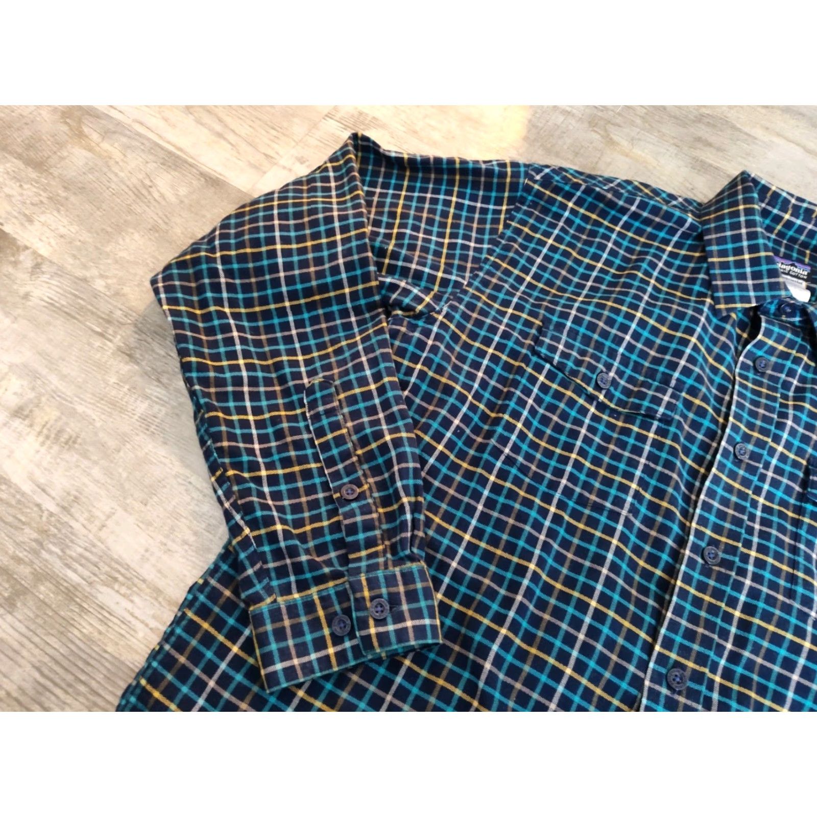 Patagonia Patagonia Men's L Blue Plaid Organic Cotton Button-Up Shirt Long Sleeve Collared Spread | 53856 Size US L / EU 52-54 / 3 - 4 Thumbnail