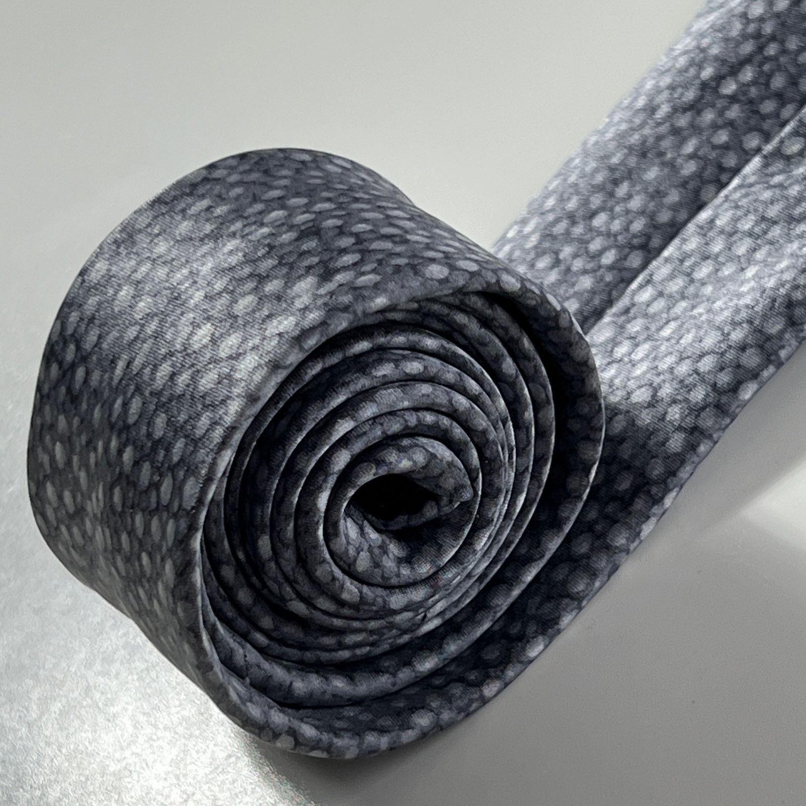 Gianfranco Ferre Gianfranco Ferre Men's Made In Italy Gray 100% Silk Necktie Size ONE SIZE - 8 Thumbnail