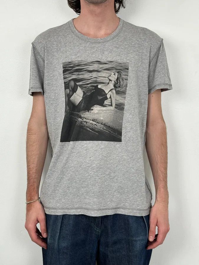 Dolce & Gabbana 2000s Dolce & Gabbana Grey Sunbathing Poolside T-Shirt Size US M / EU 48-50 / 2 - 1 Thumbnail