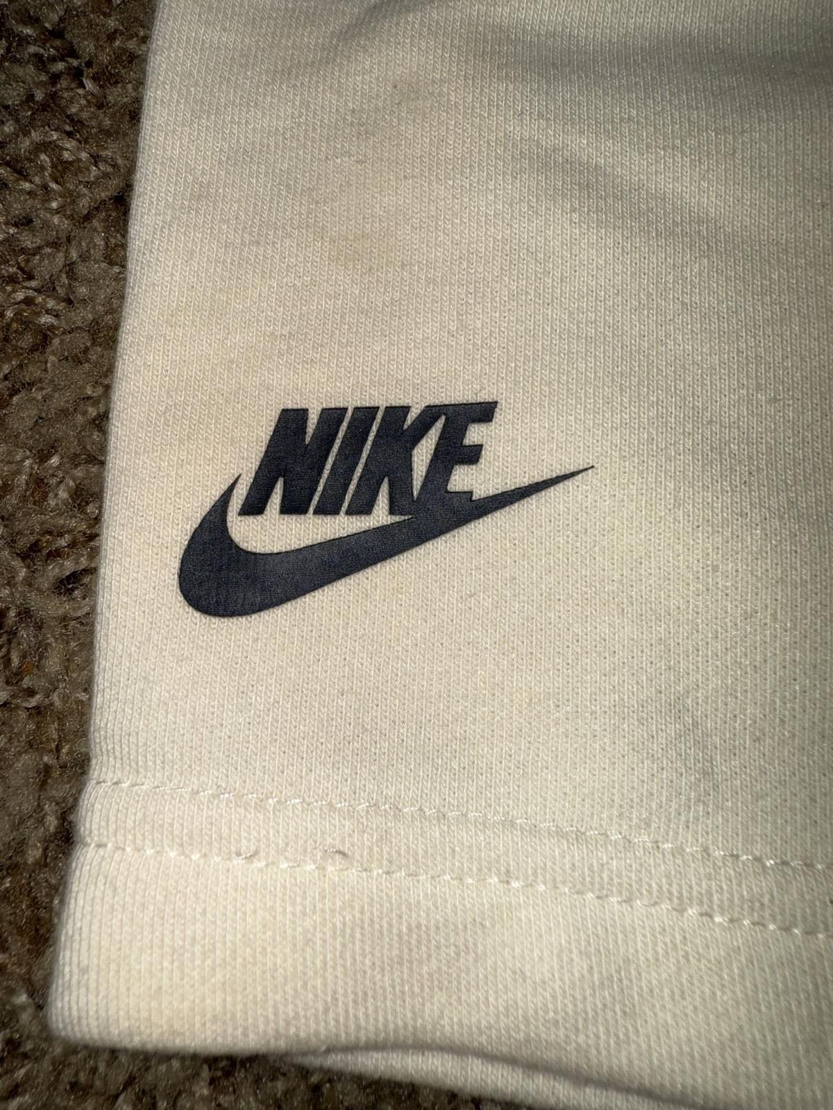 Nike Nike Sportswear Club Kid’s Boys Biosphere Sports Shorts Size US 26 / EU 42 - 3 Thumbnail