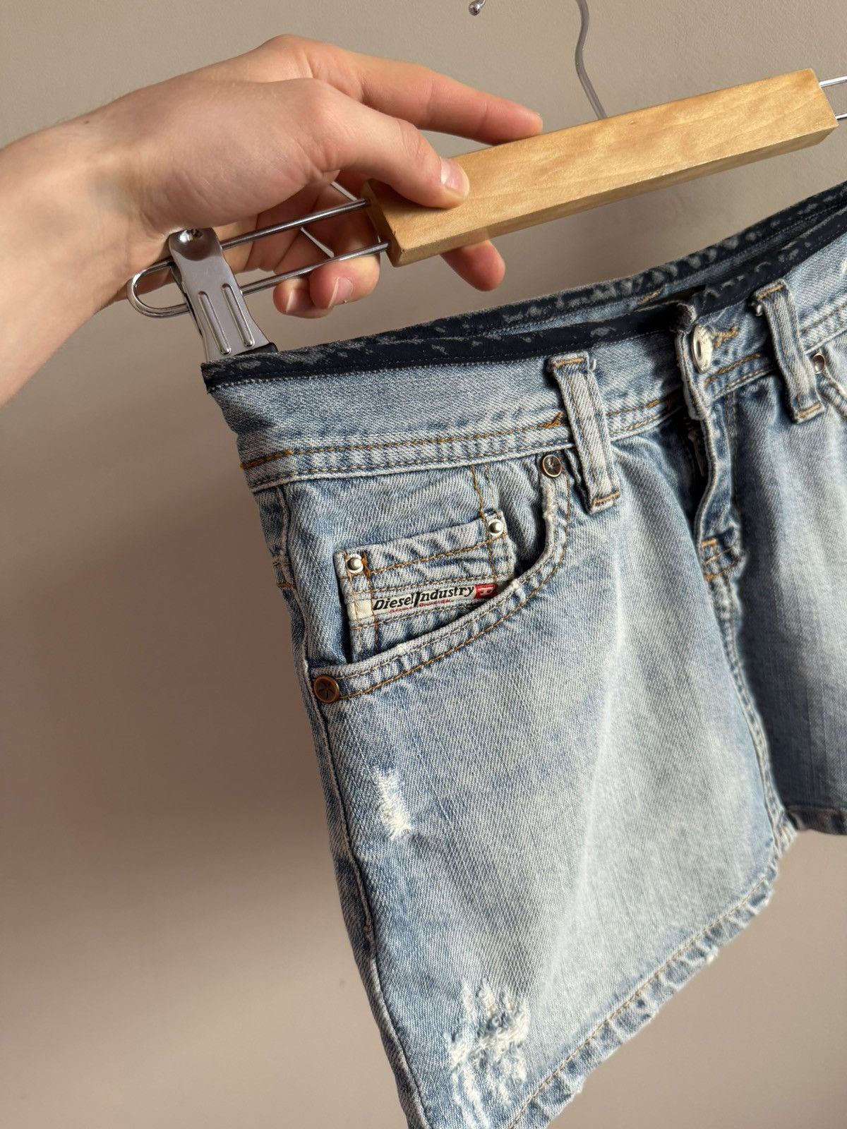 Diesel Diesel Low Rise Distressed Denim Mini Skirt Size 26" / US 2 / IT 38 - 5 Thumbnail