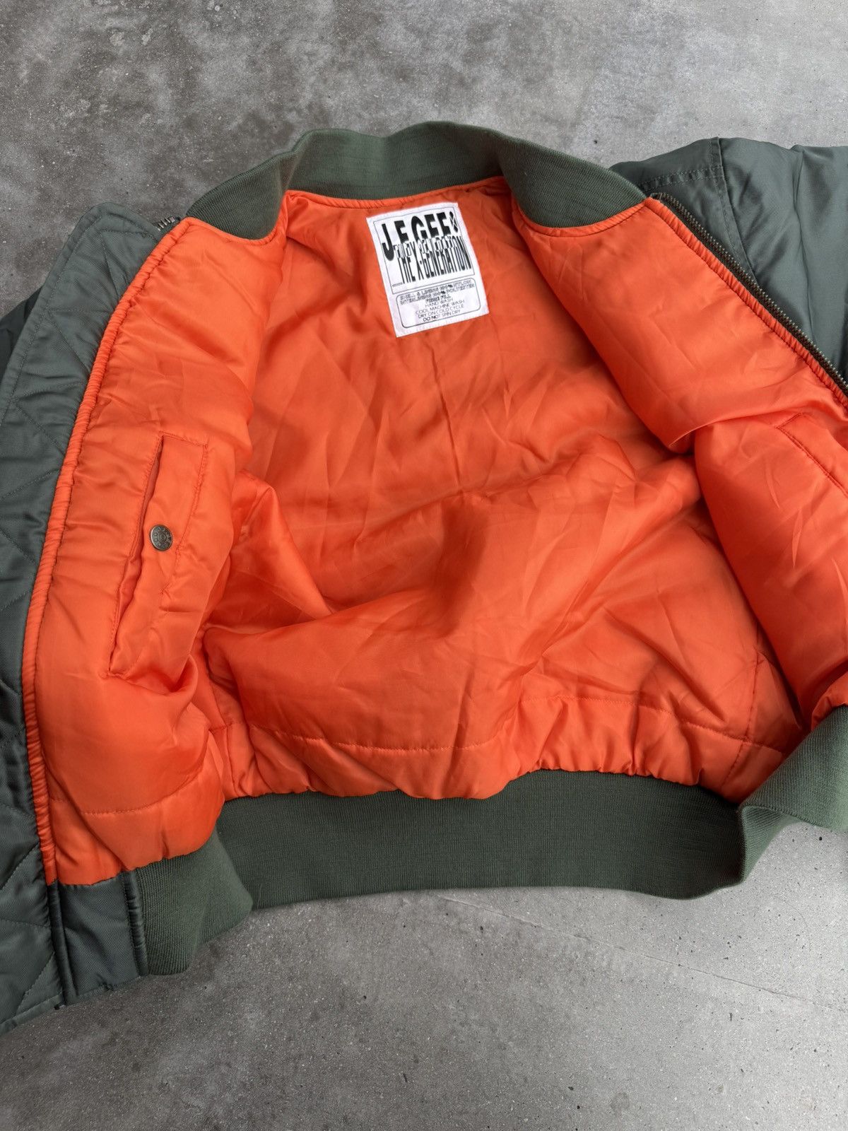 Hypebeast Streetwear Olive Bomber Jacket with Oversized fit Hype Size US M / EU 48-50 / 2 - 5 Thumbnail