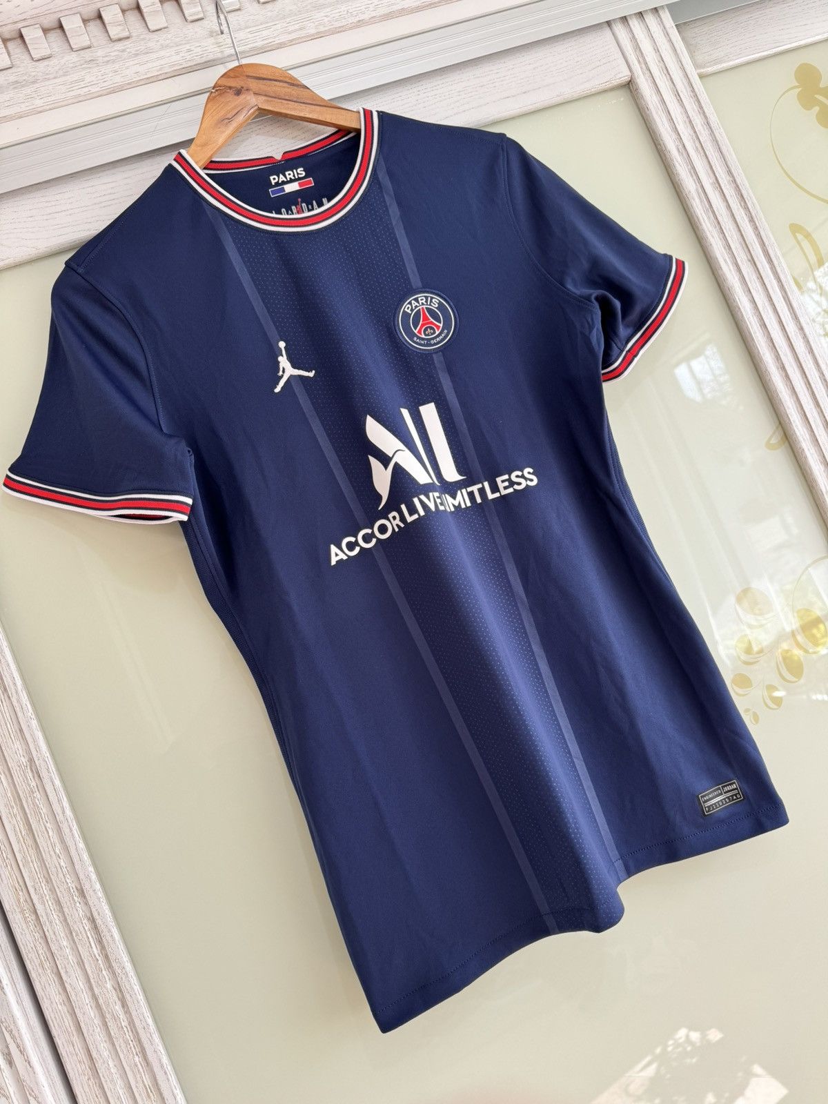 Jordan Brand × Nike Messi #30 PSG 2021-2022 Home Women’s Soccer Jersey Kit Shirt Size US L / EU 52-54 / 3 - 5 Thumbnail