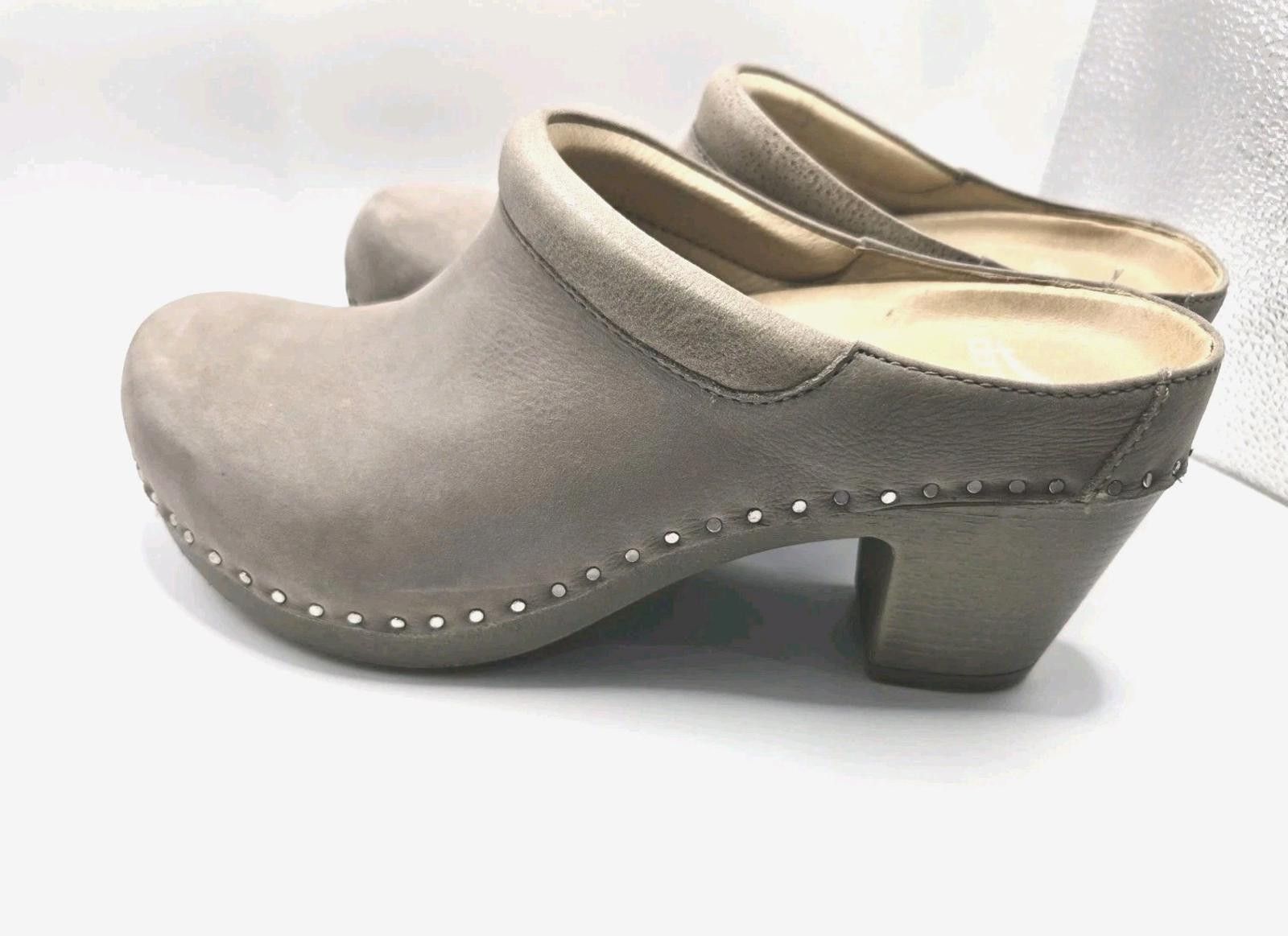 Dansko Dansko Sammy Mule Clogs Block Heel Light Wt 6.5-7 Taupe Size US 6.5 / IT 36.5 - 1 Thumbnail