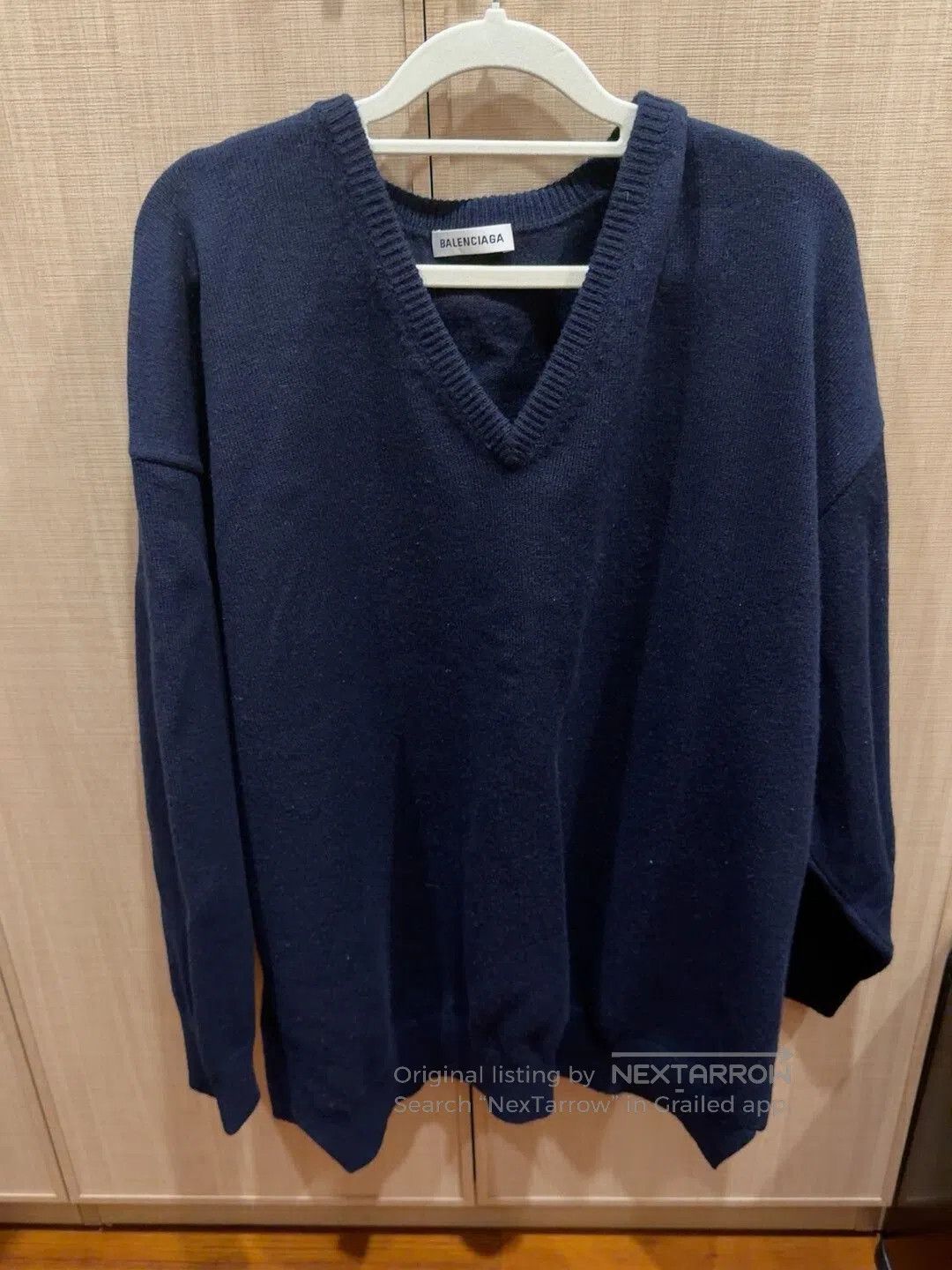 Balenciaga Balenciaga V-Neck Sweater with Handwritten Logo. Size US S / EU 44-46 / 1 - 2 Thumbnail