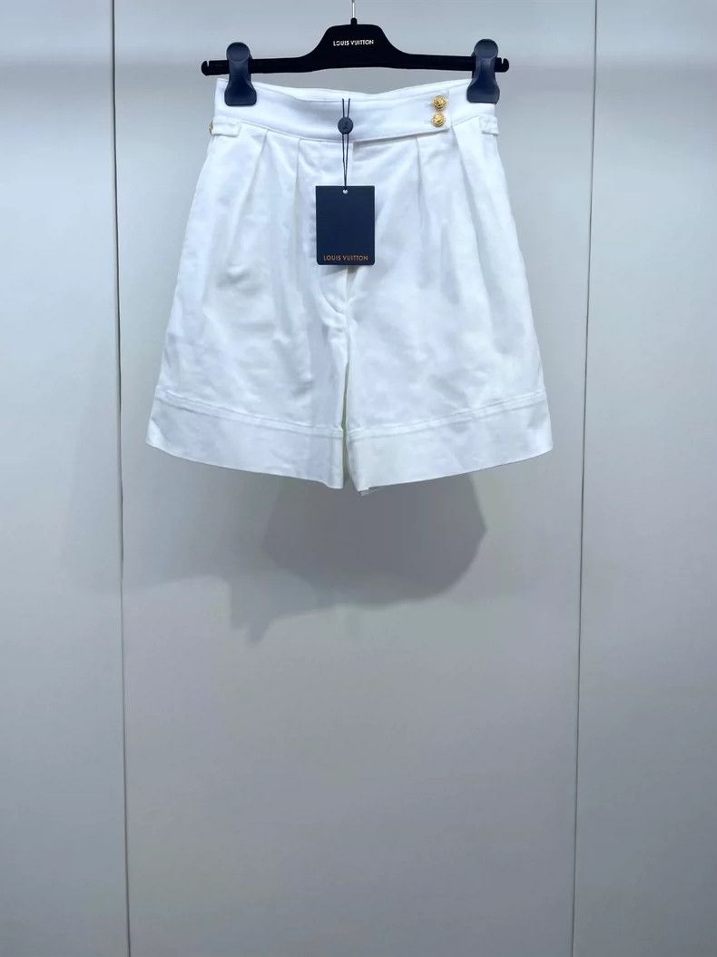Louis Vuitton LOUIS VUITTON White denim shorts with gold buttons shorts 2 Size 33" - 1 Thumbnail